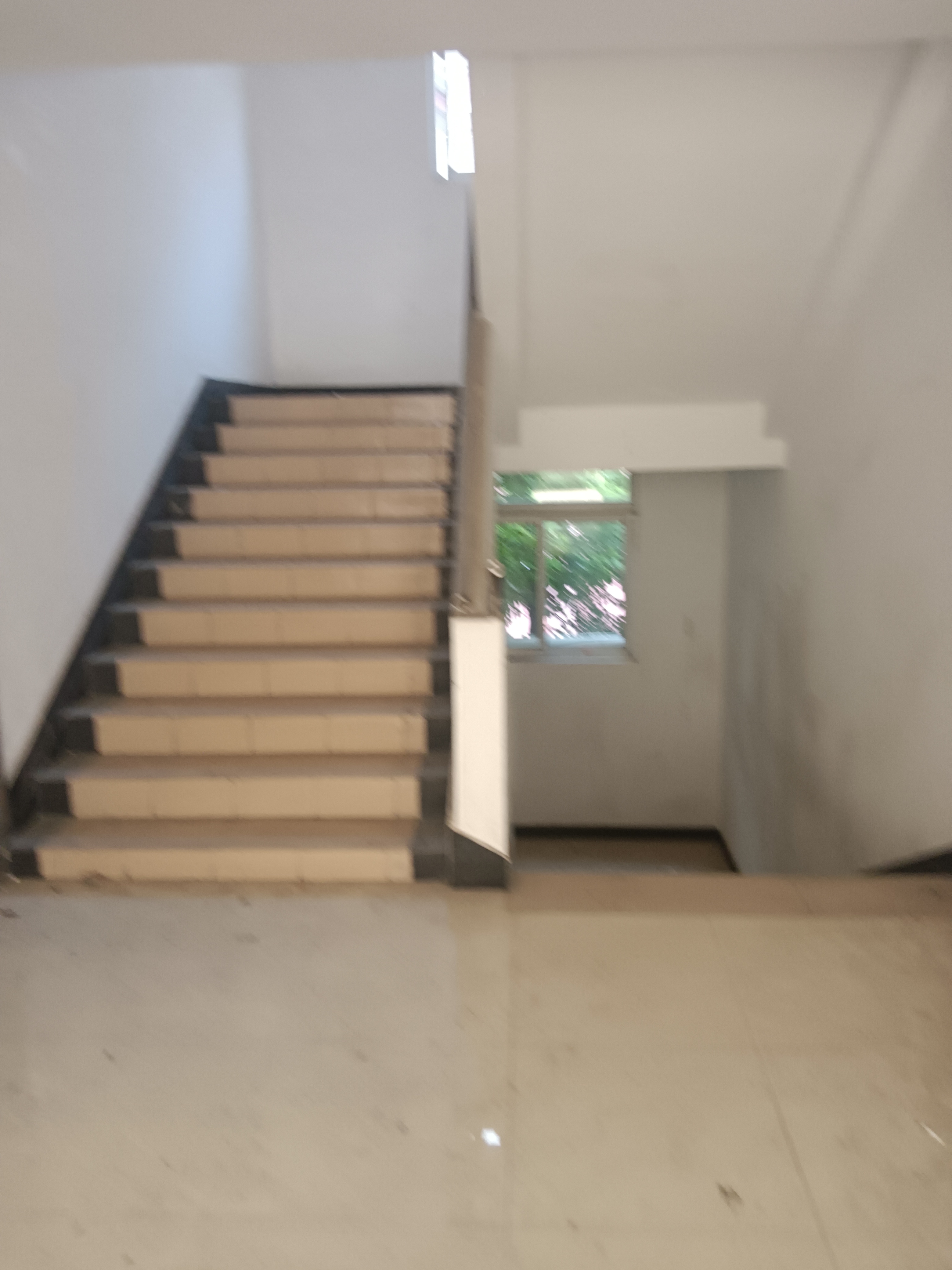 闸北公园锦灏佳园3694平米写字楼出售