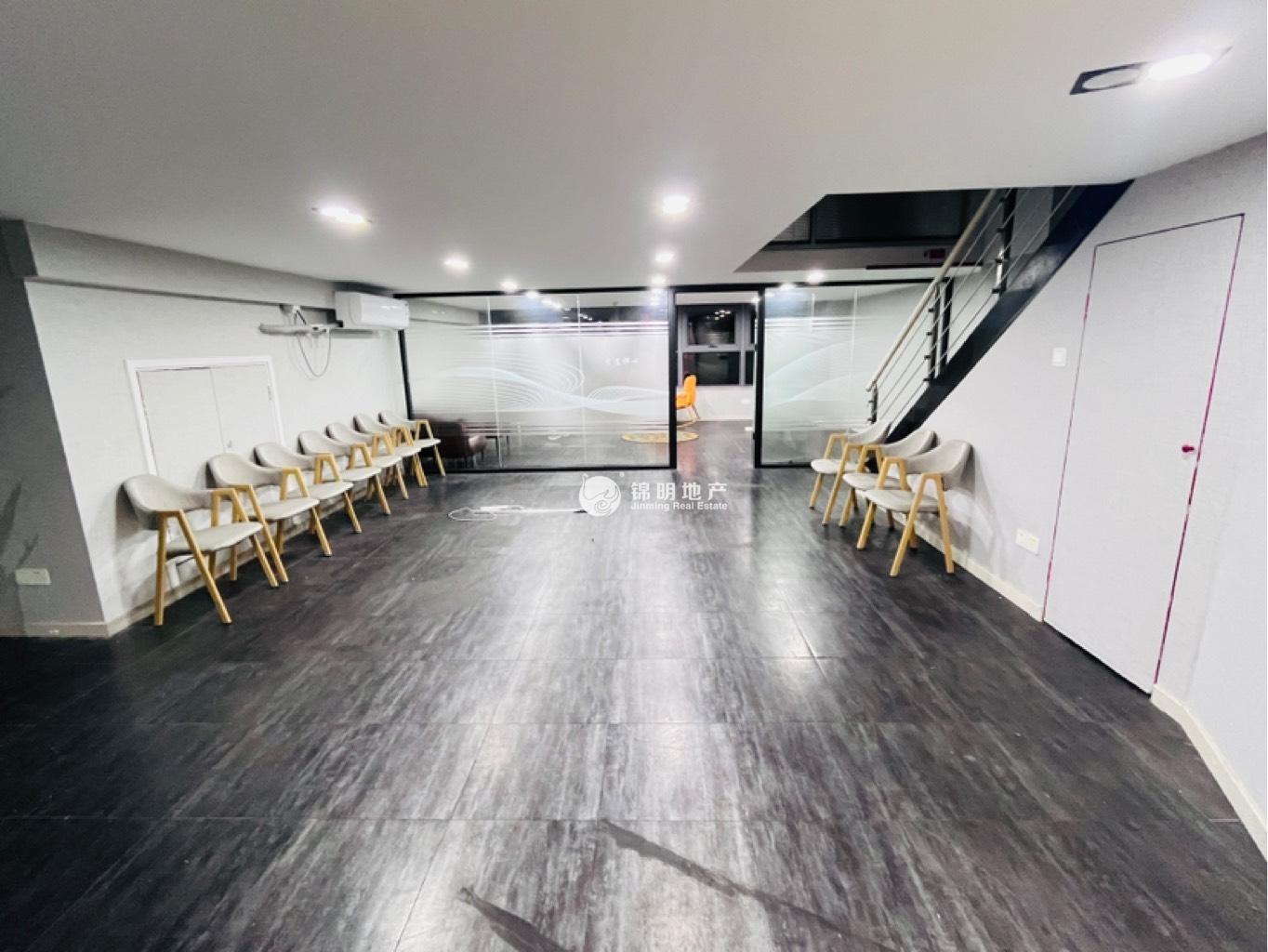 江宁路静安创展中心146平米写字楼出租