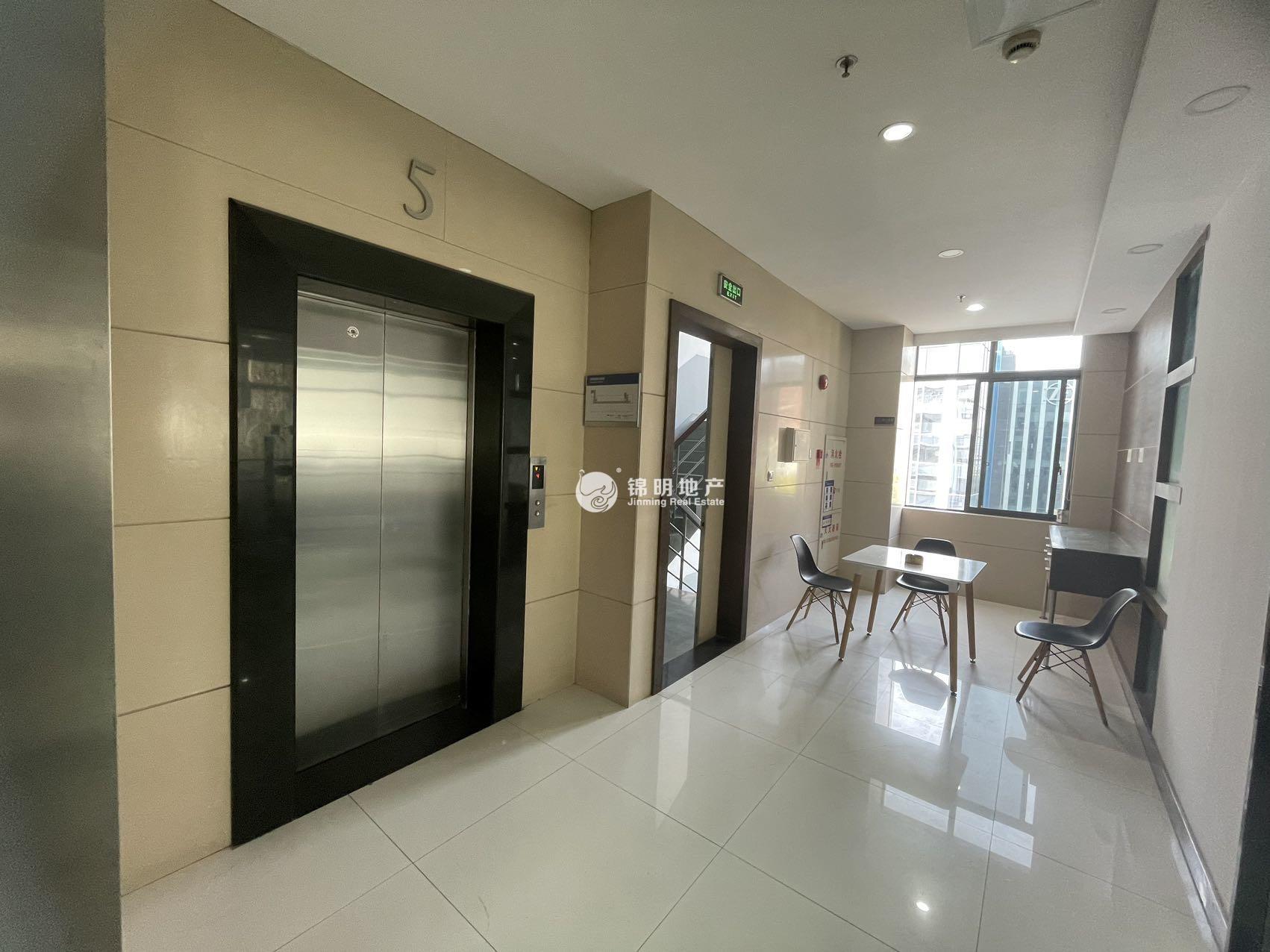 漕河泾漕河泾光启园69平米写字楼出租