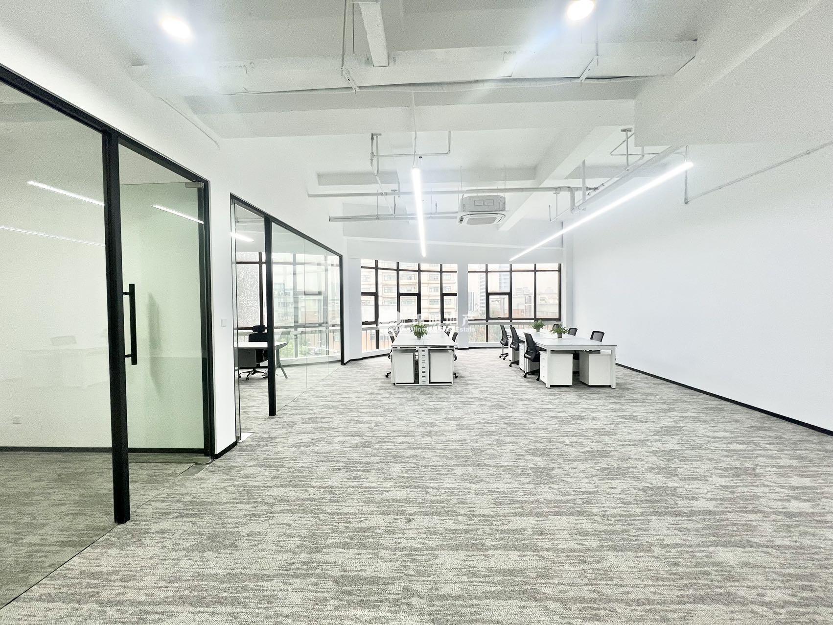 漕河泾漕河泾虹钦园209平米写字楼出租