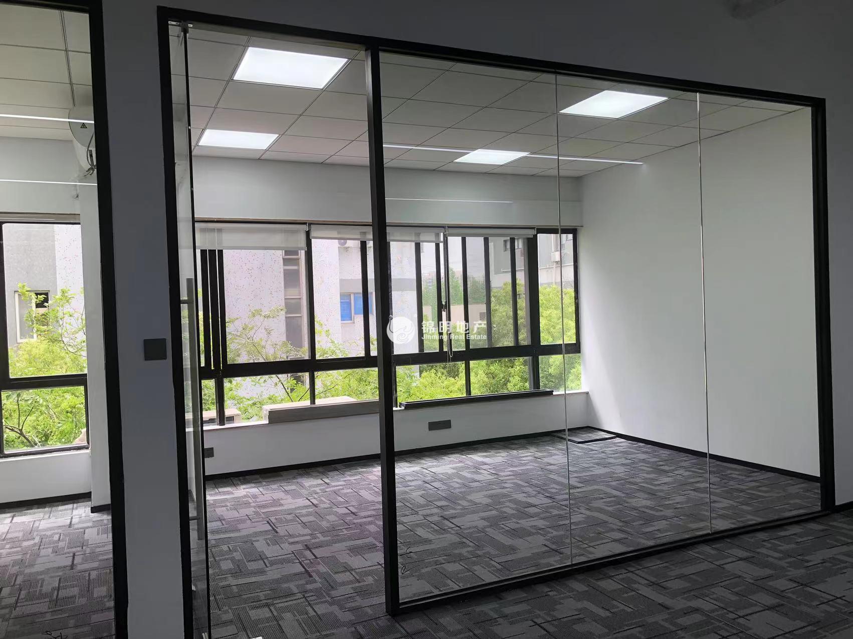 漕河泾漕河泾桂果园312平米写字楼出租