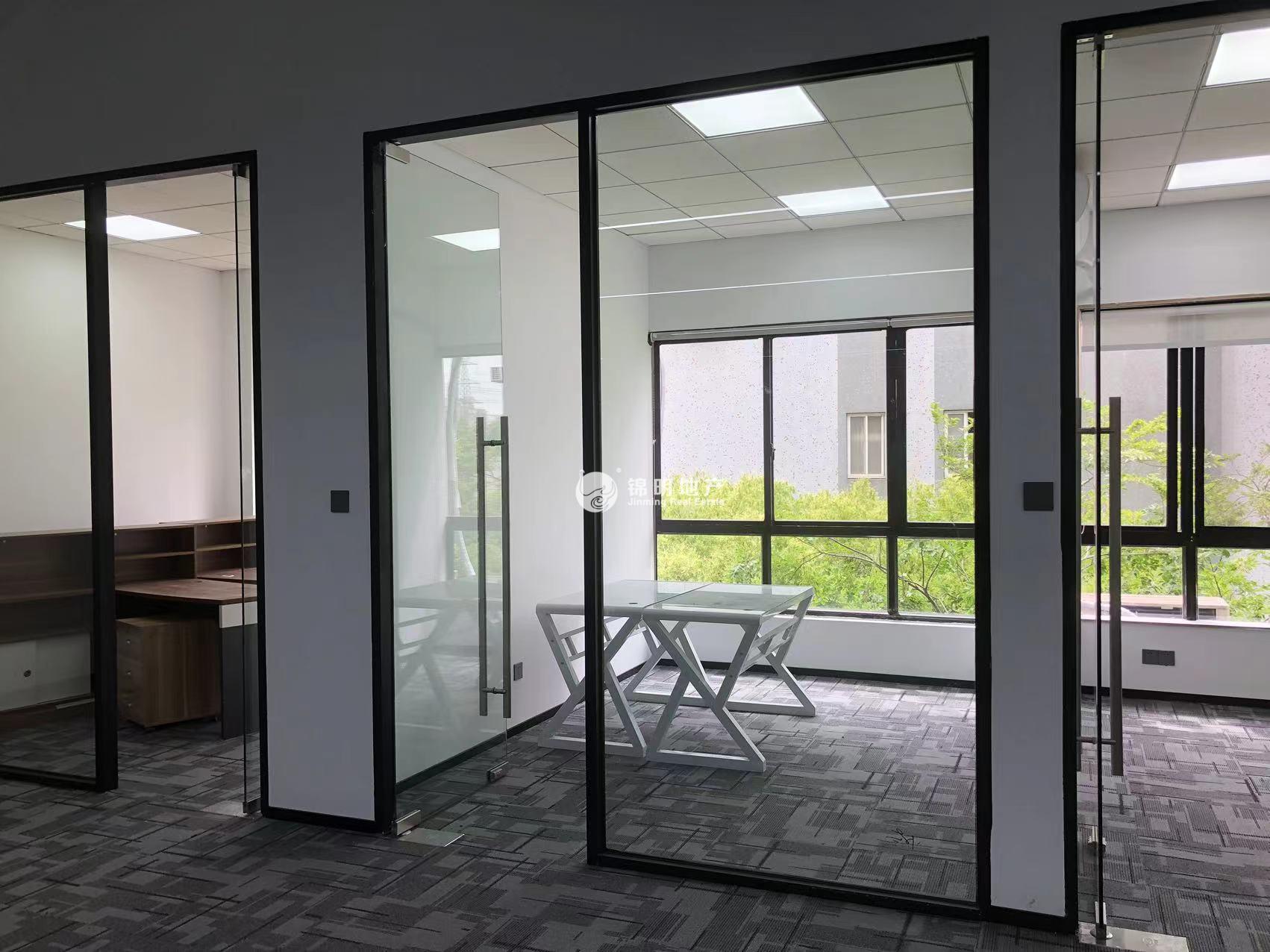 漕河泾漕河泾桂果园312平米写字楼出租