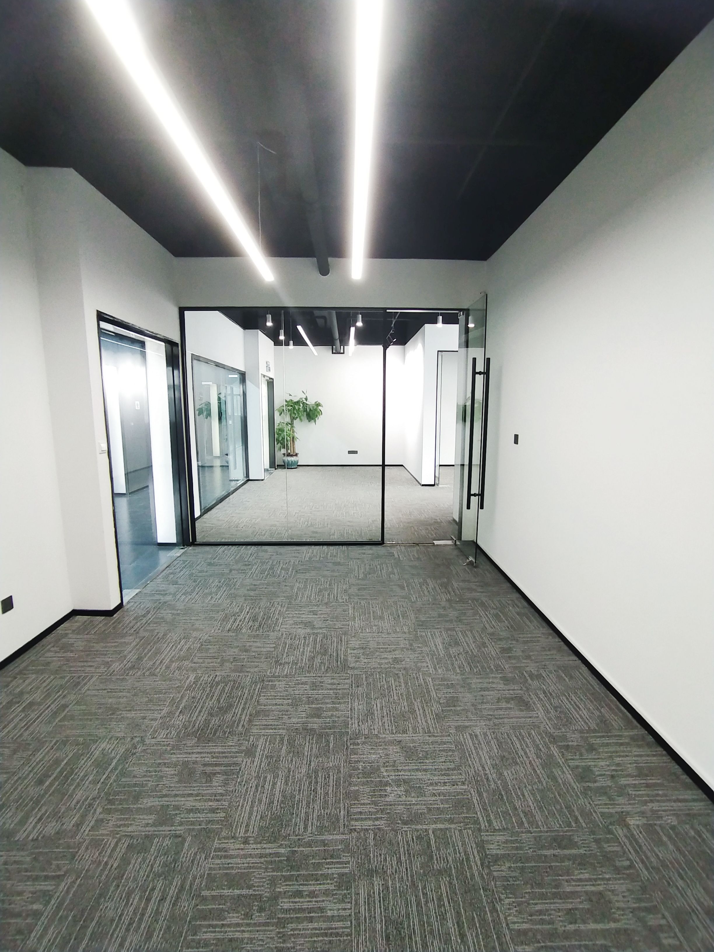 漕河泾漕河泾虹钦园322平米写字楼出租