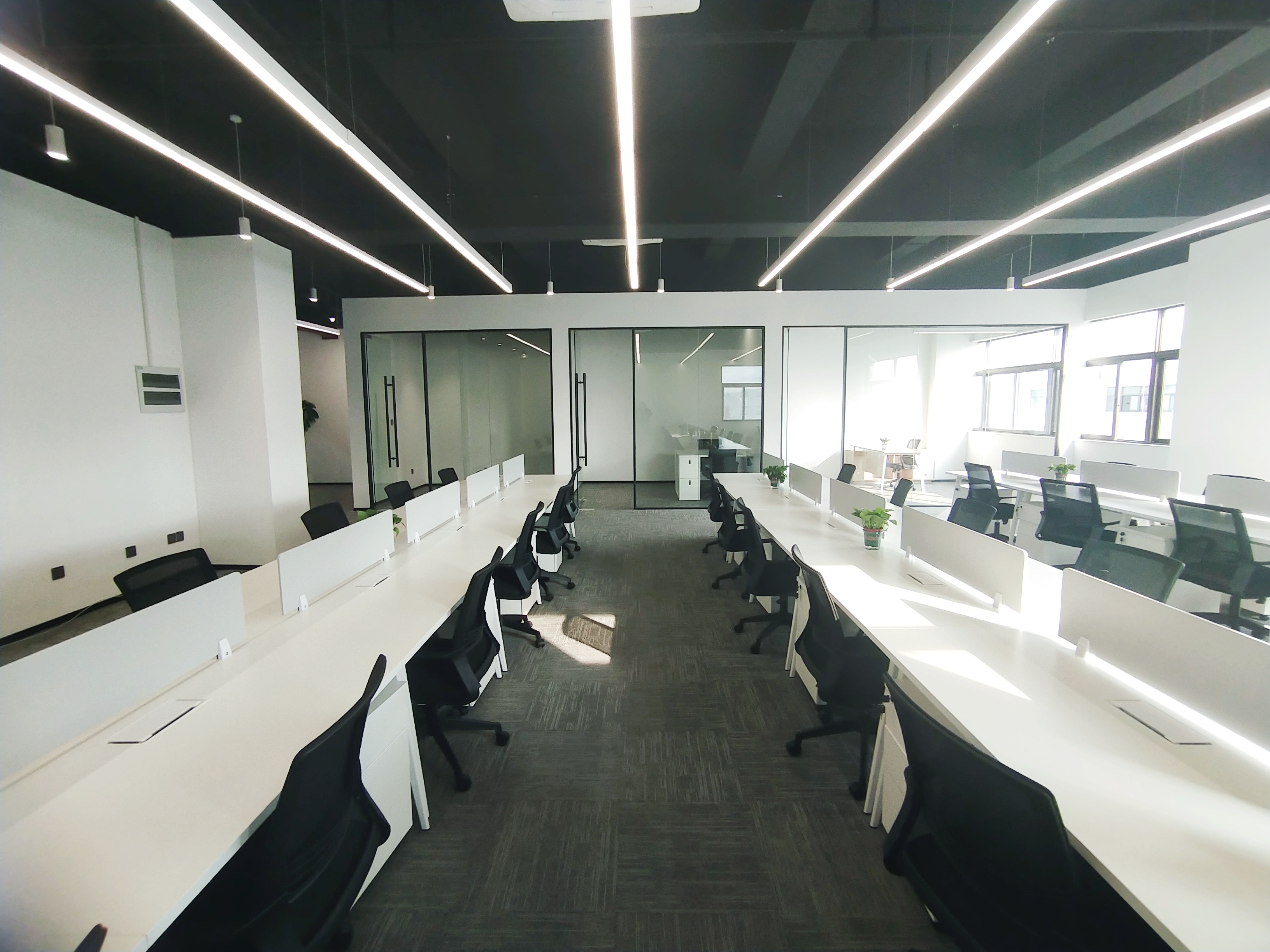 漕河泾漕河泾虹钦园322平米写字楼出租