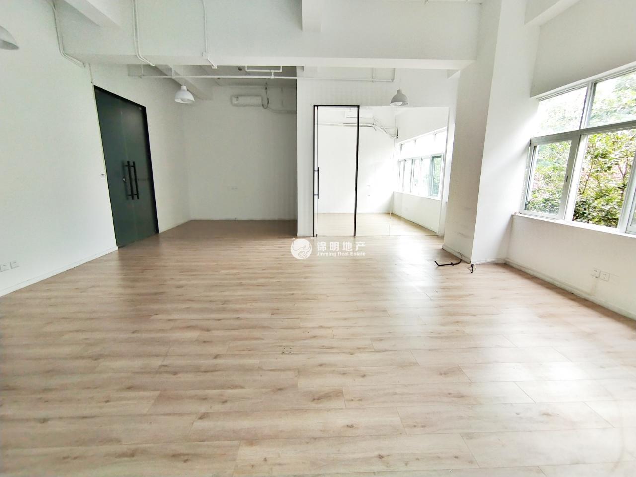 漕河泾漕河泾虹钦园154平米写字楼出租