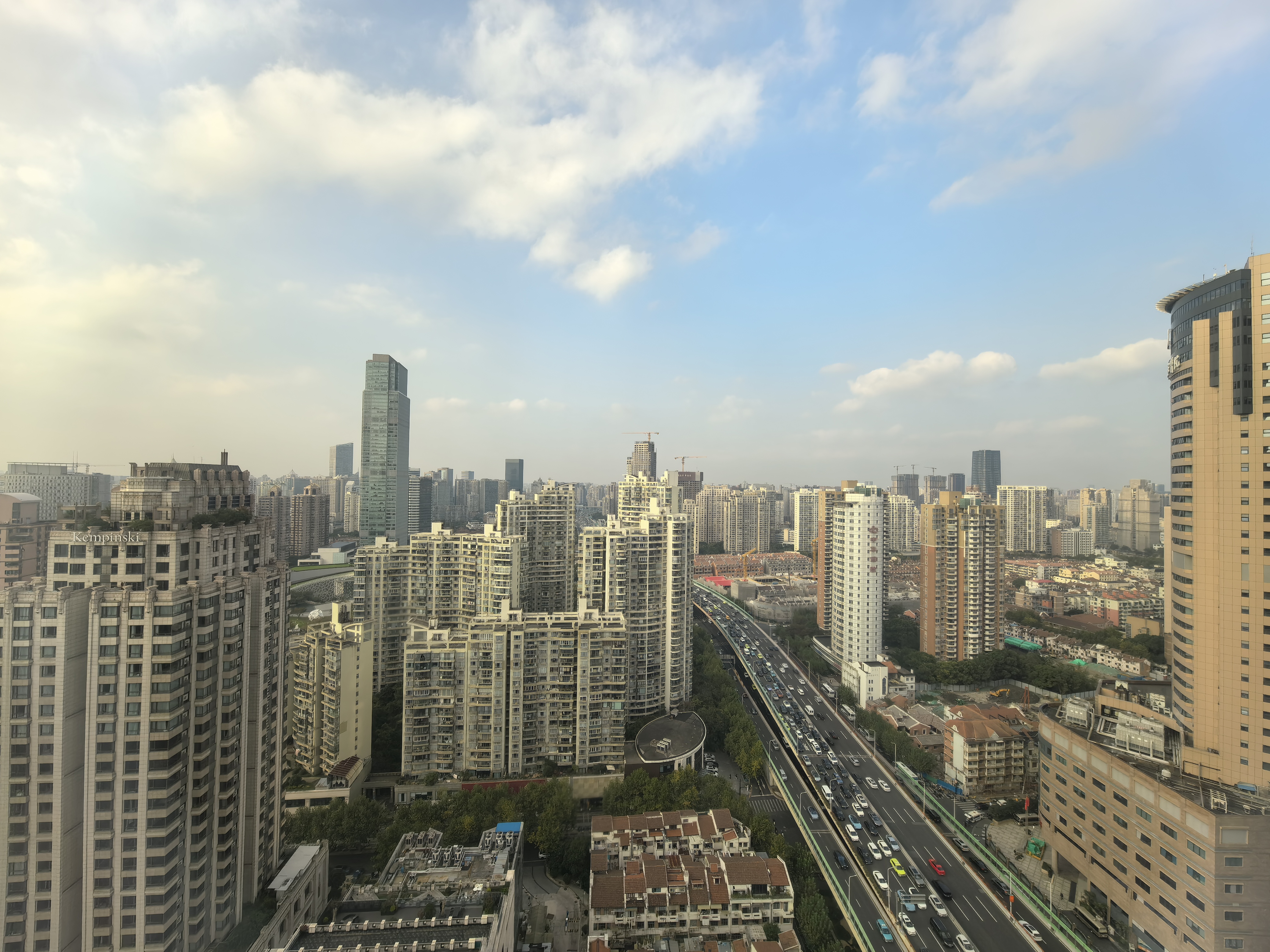 南京西路仲益大厦125平米写字楼出租