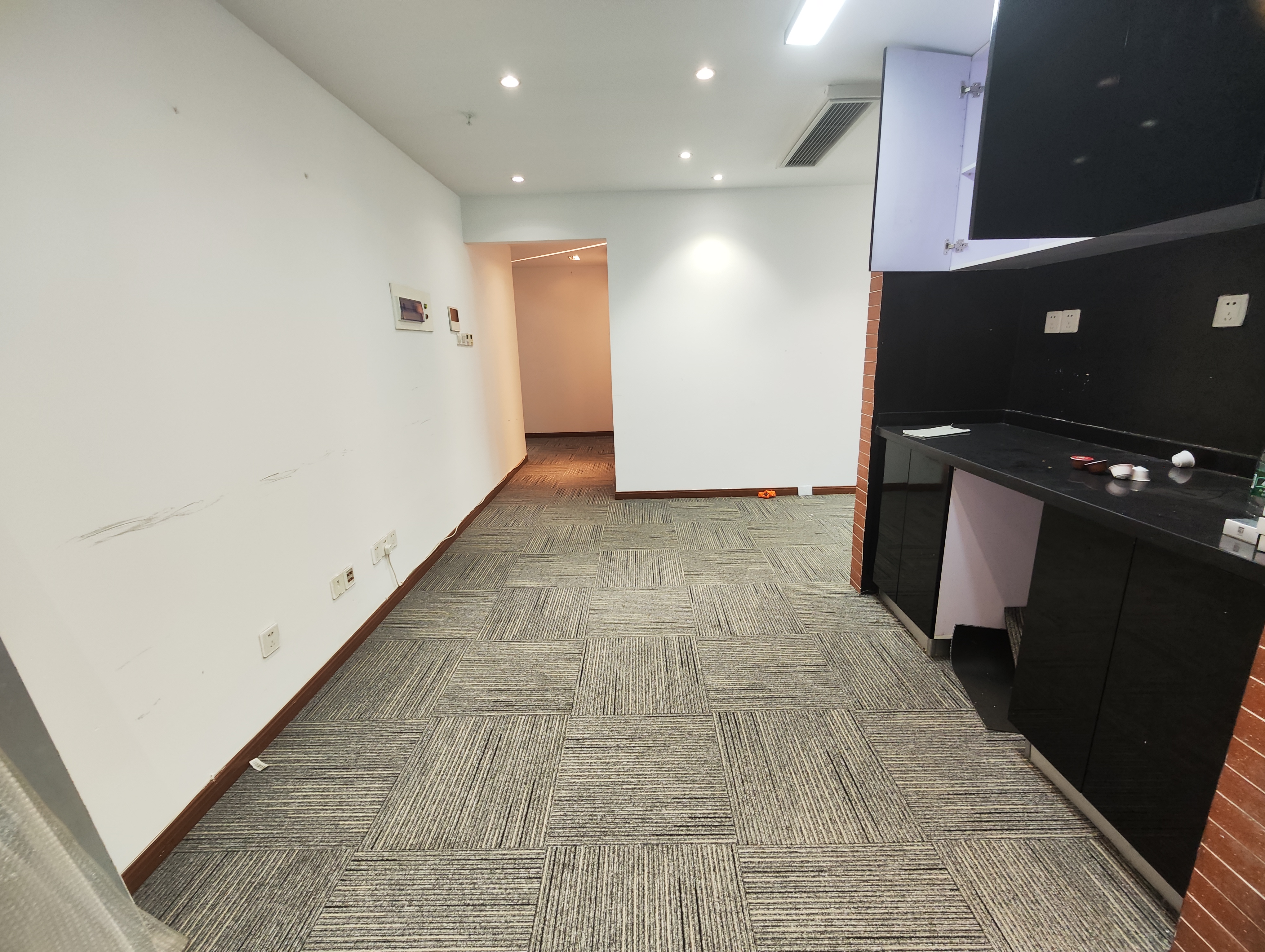 打浦桥瑞金花园商务楼63平米写字楼出租