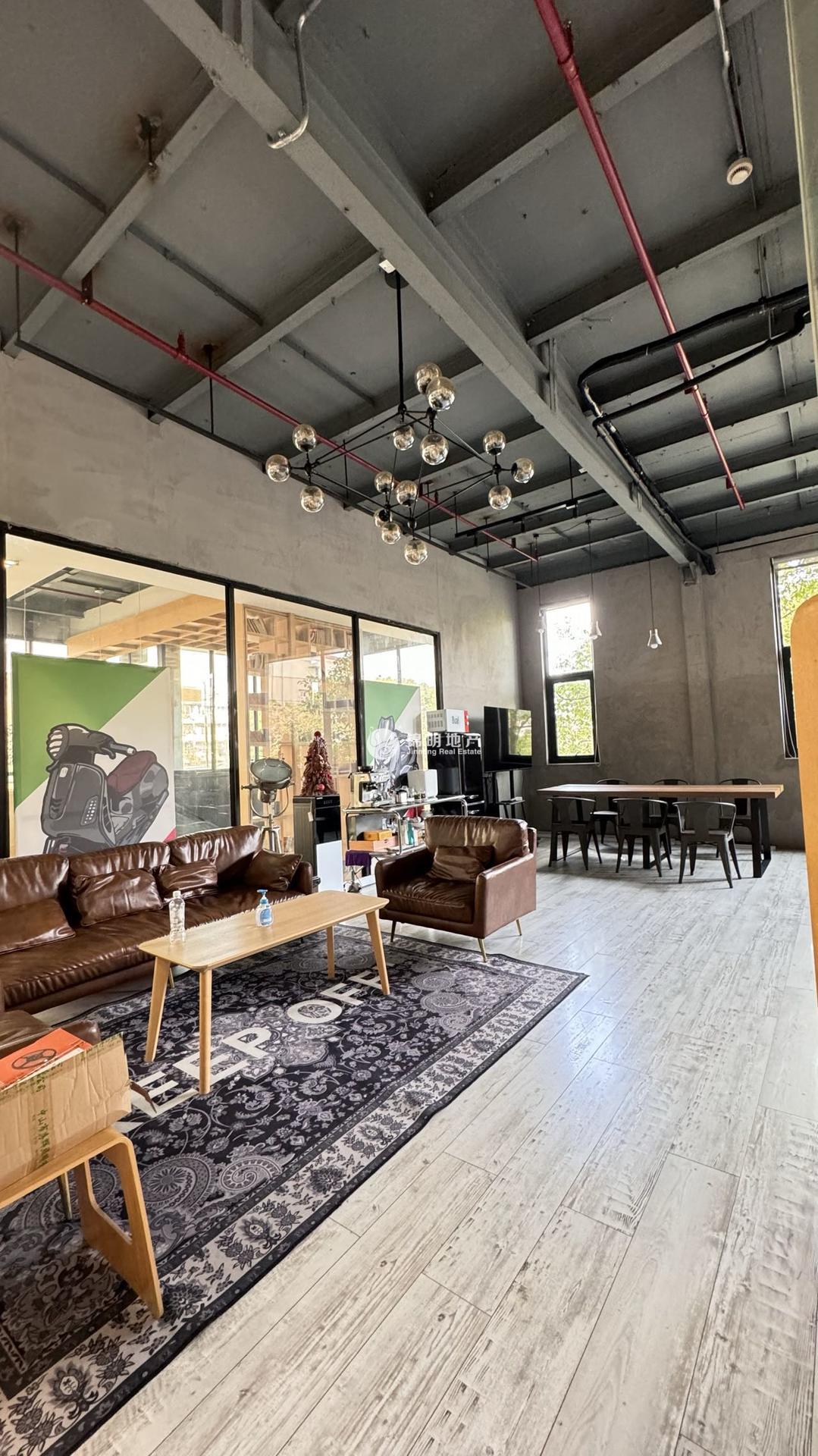德必运动LOFT二期Y街区132平米写字楼出租