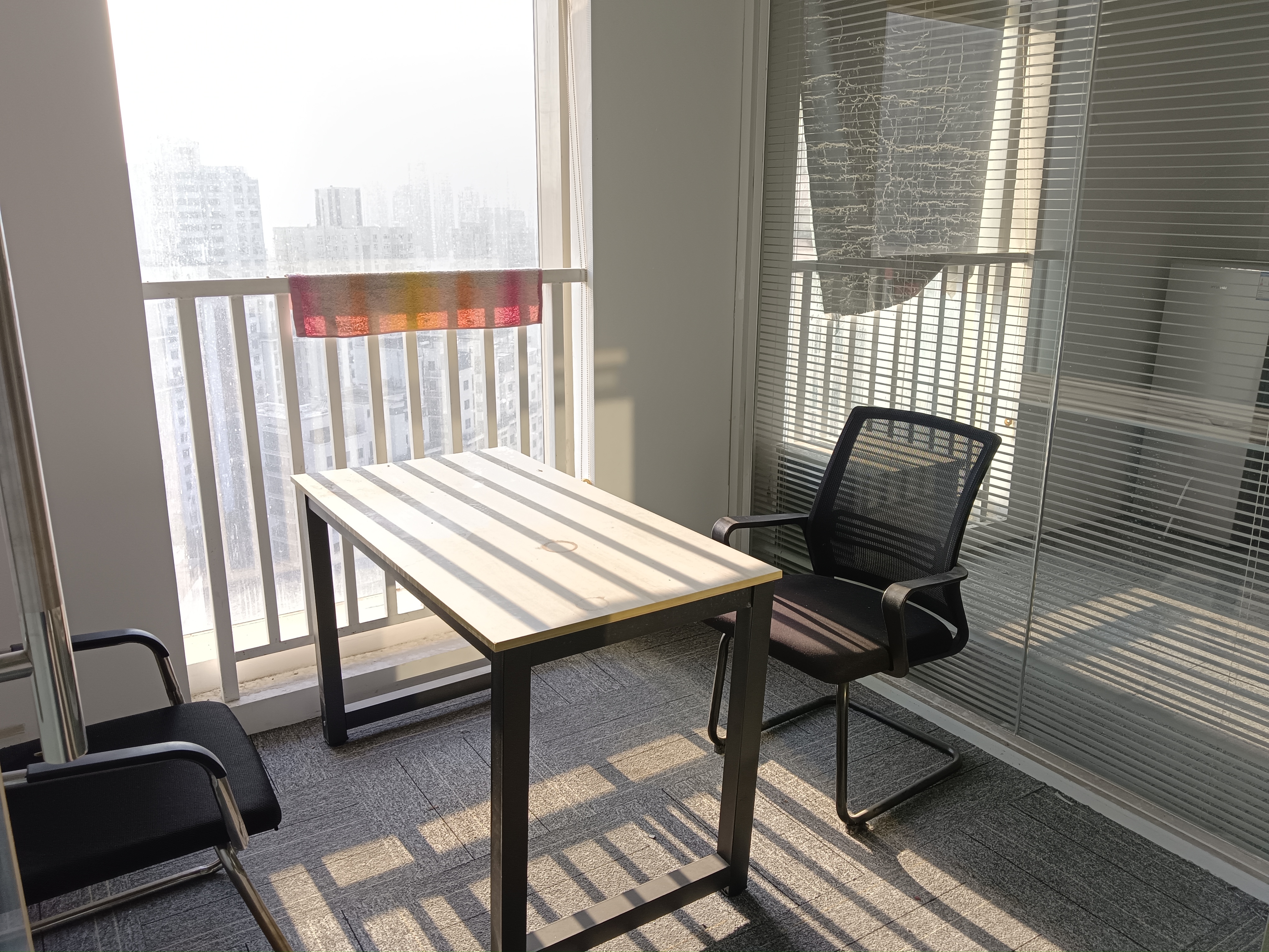 长寿路源达大厦132平米写字楼出租