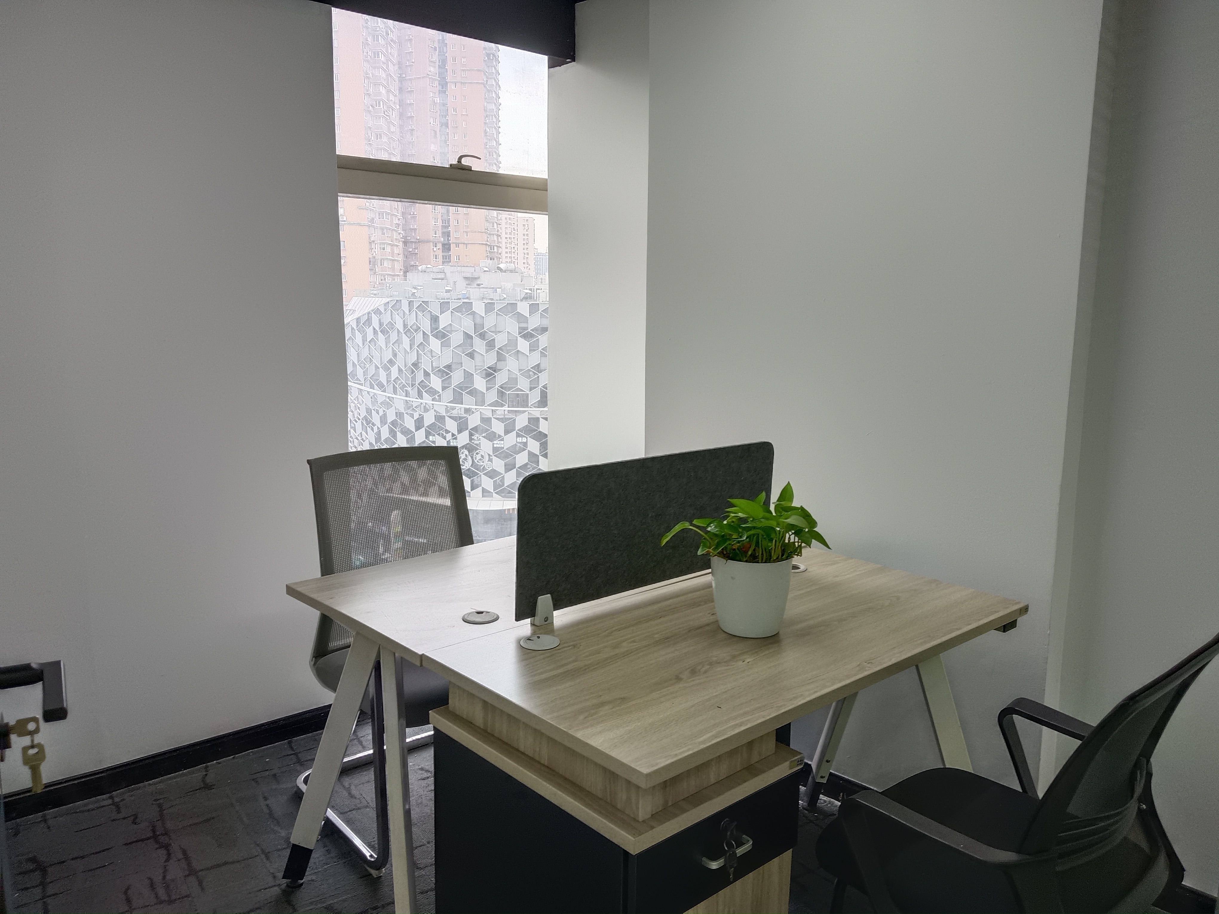 长寿路源达大厦78平米写字楼出租