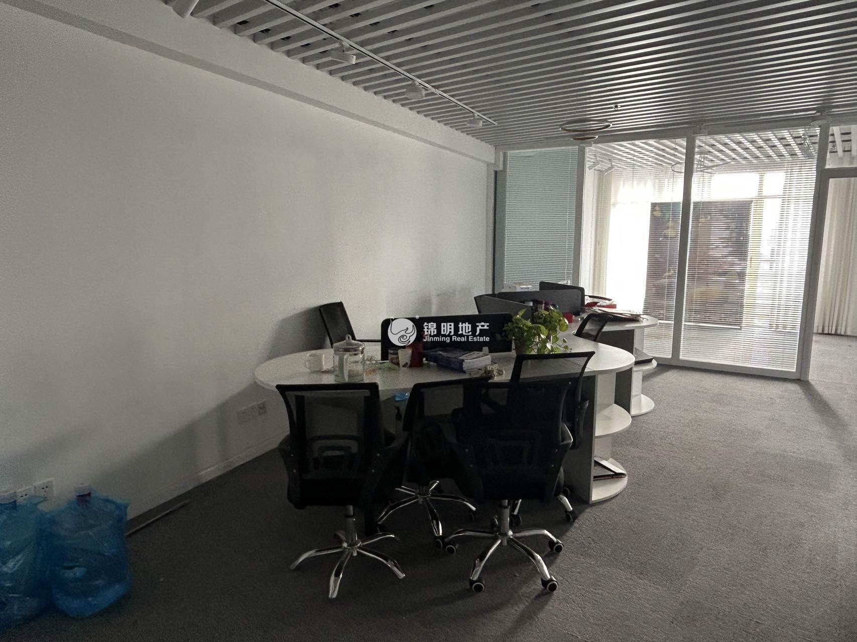 万体馆徐汇晶典大厦160平米写字楼出租