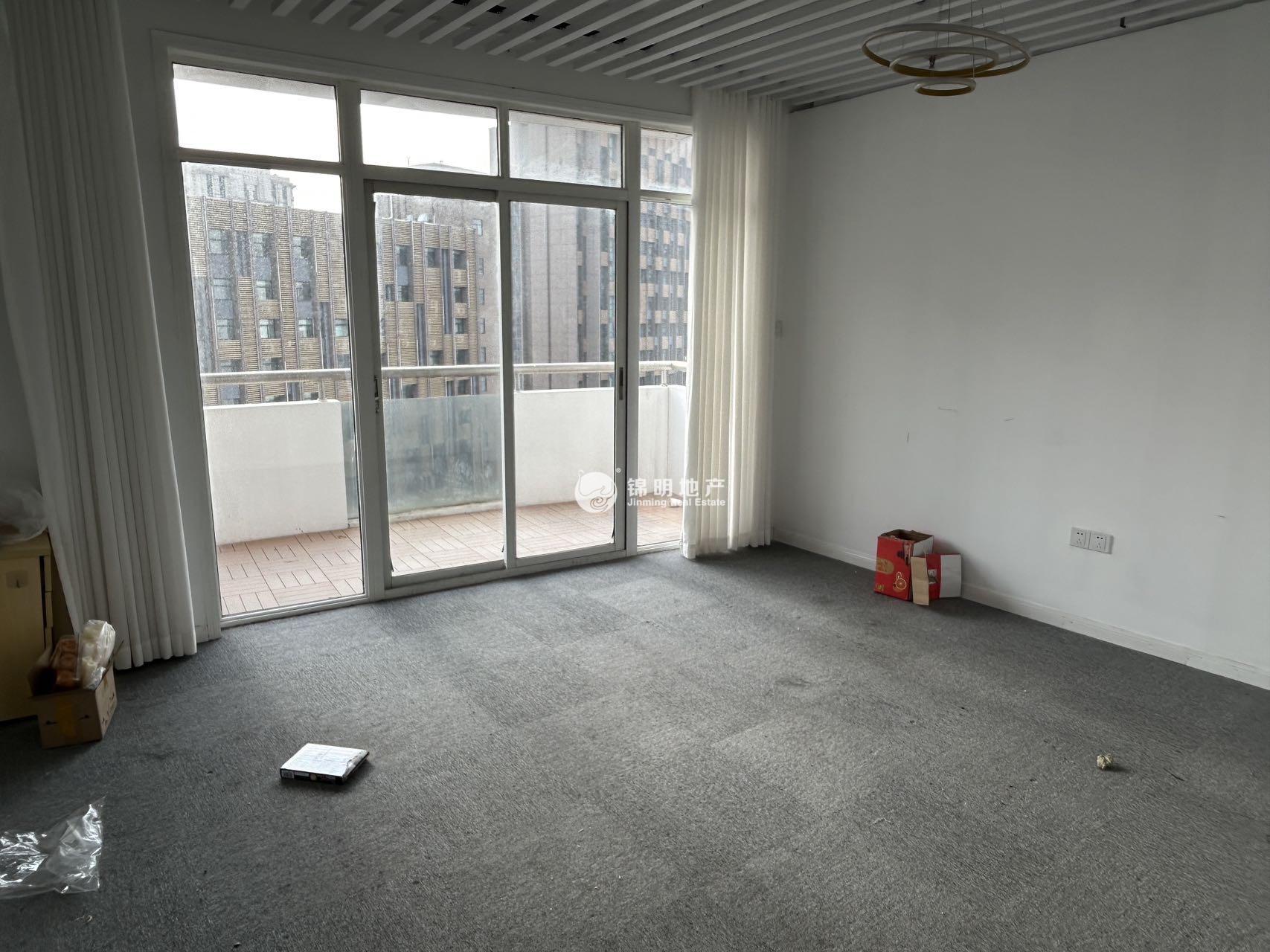 万体馆徐汇晶典大厦160平米写字楼出租