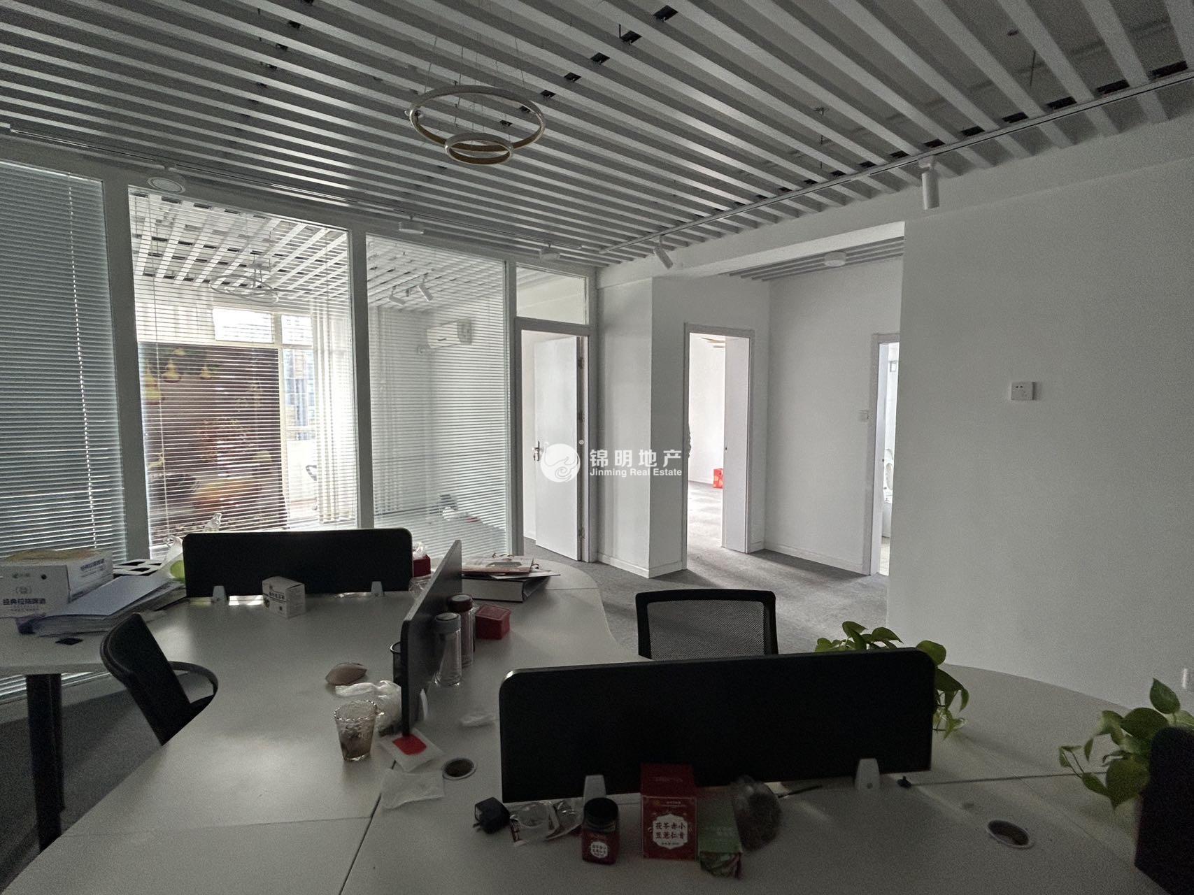 万体馆徐汇晶典大厦160平米写字楼出租