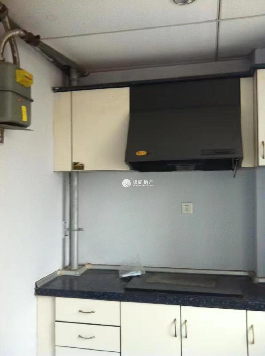 天山捷运大厦136平米写字楼出售