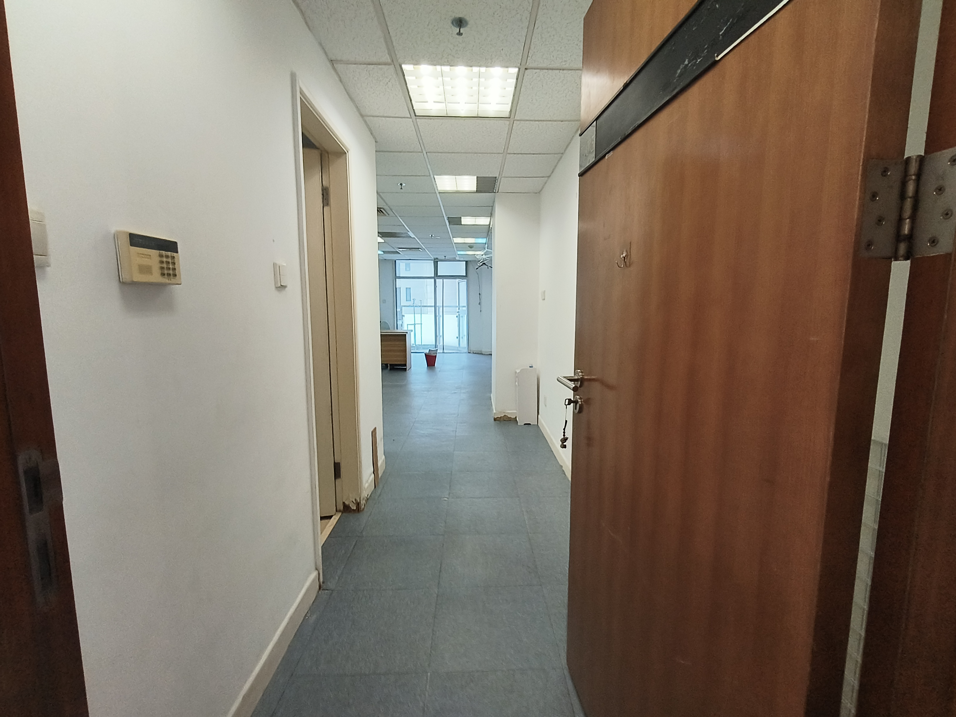 淮海中路淮海中华大厦58平米写字楼出租