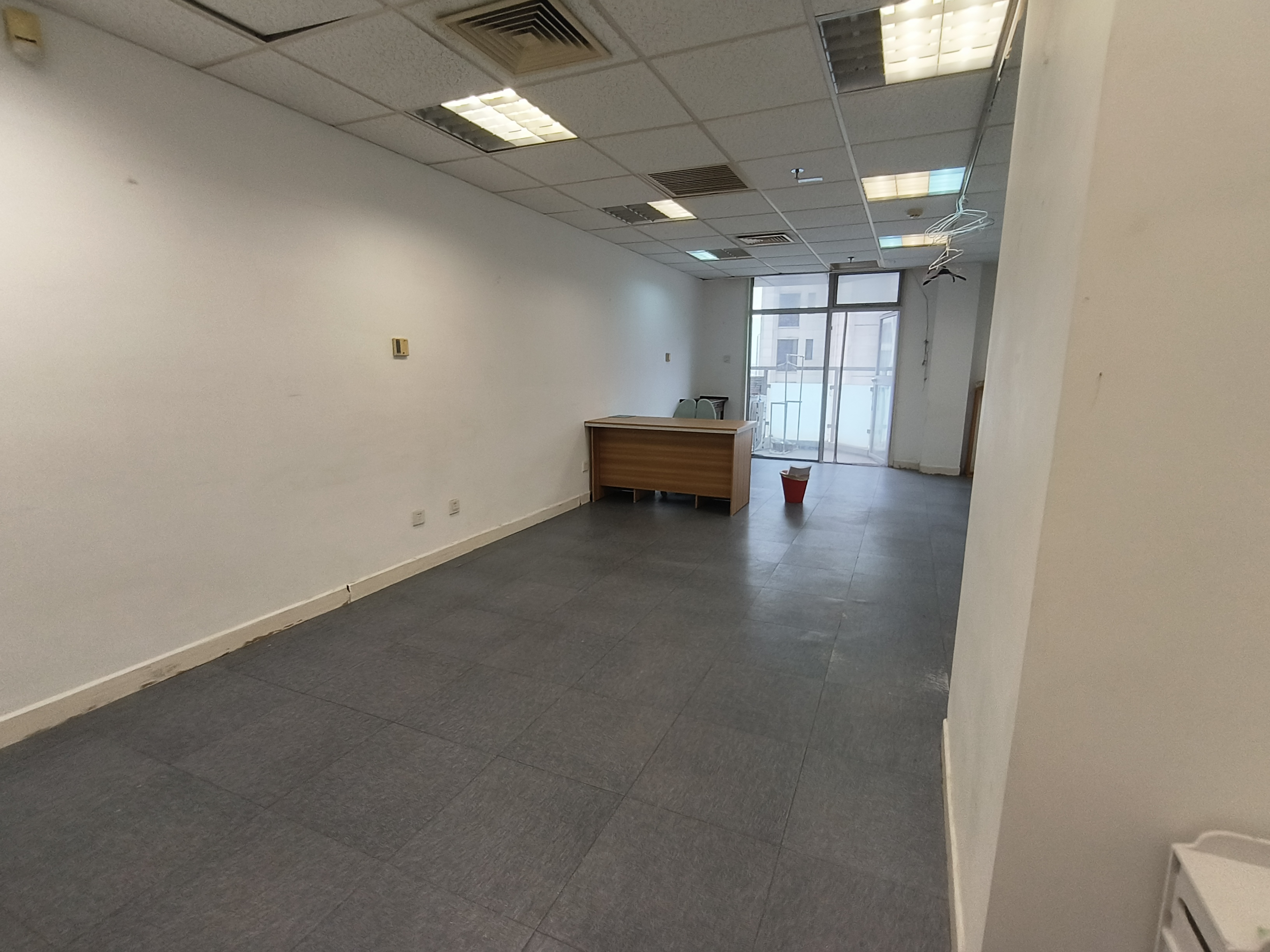 淮海中路淮海中华大厦58平米写字楼出租