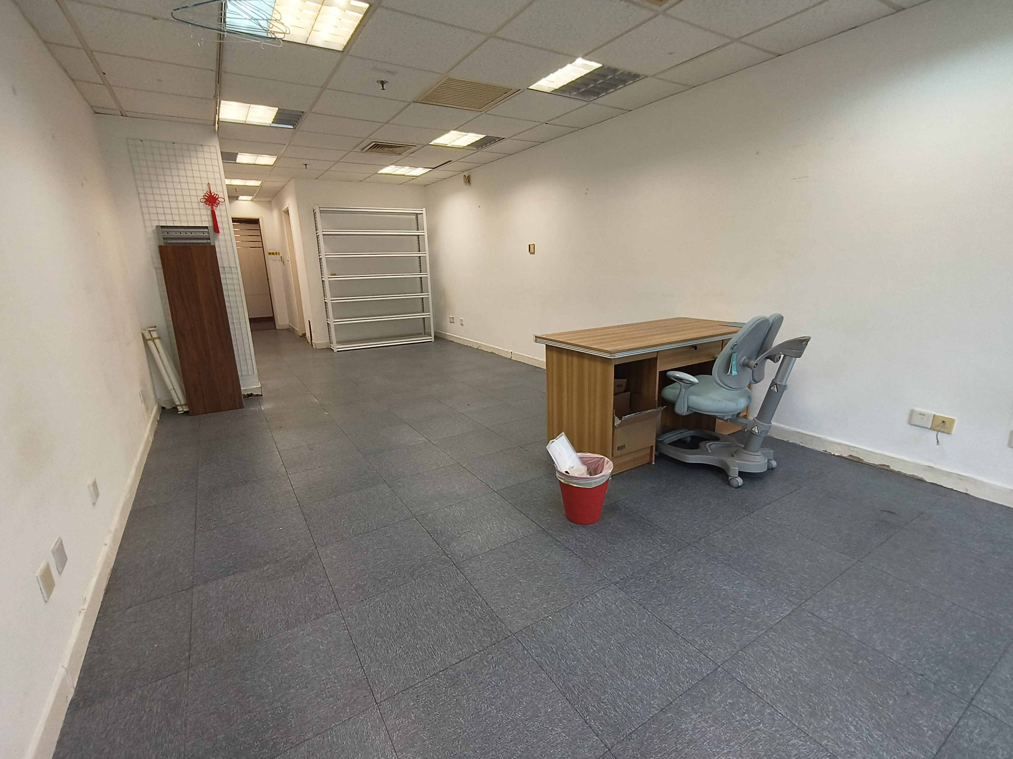 淮海中路淮海中华大厦58平米写字楼出租