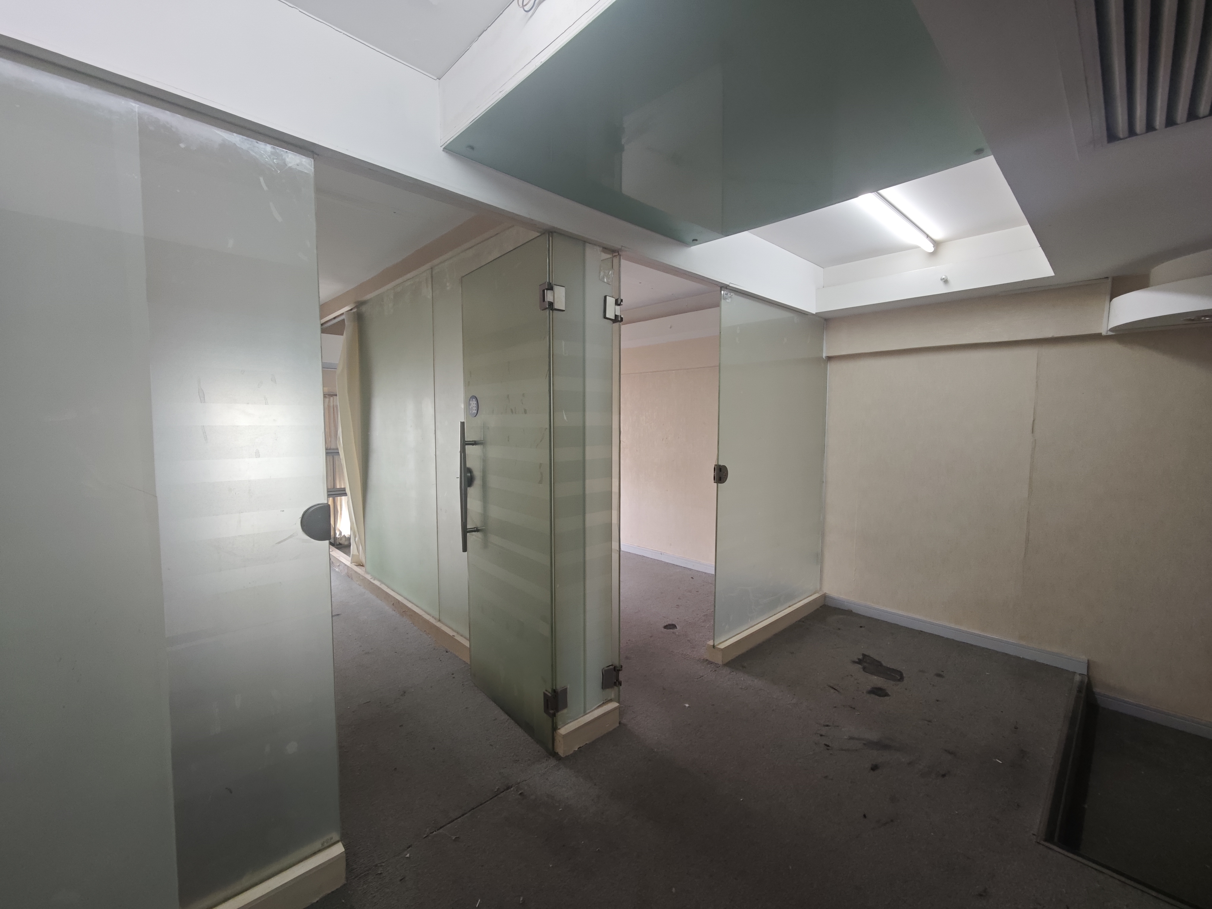 长寿路圣天地商务楼73平米写字楼出租