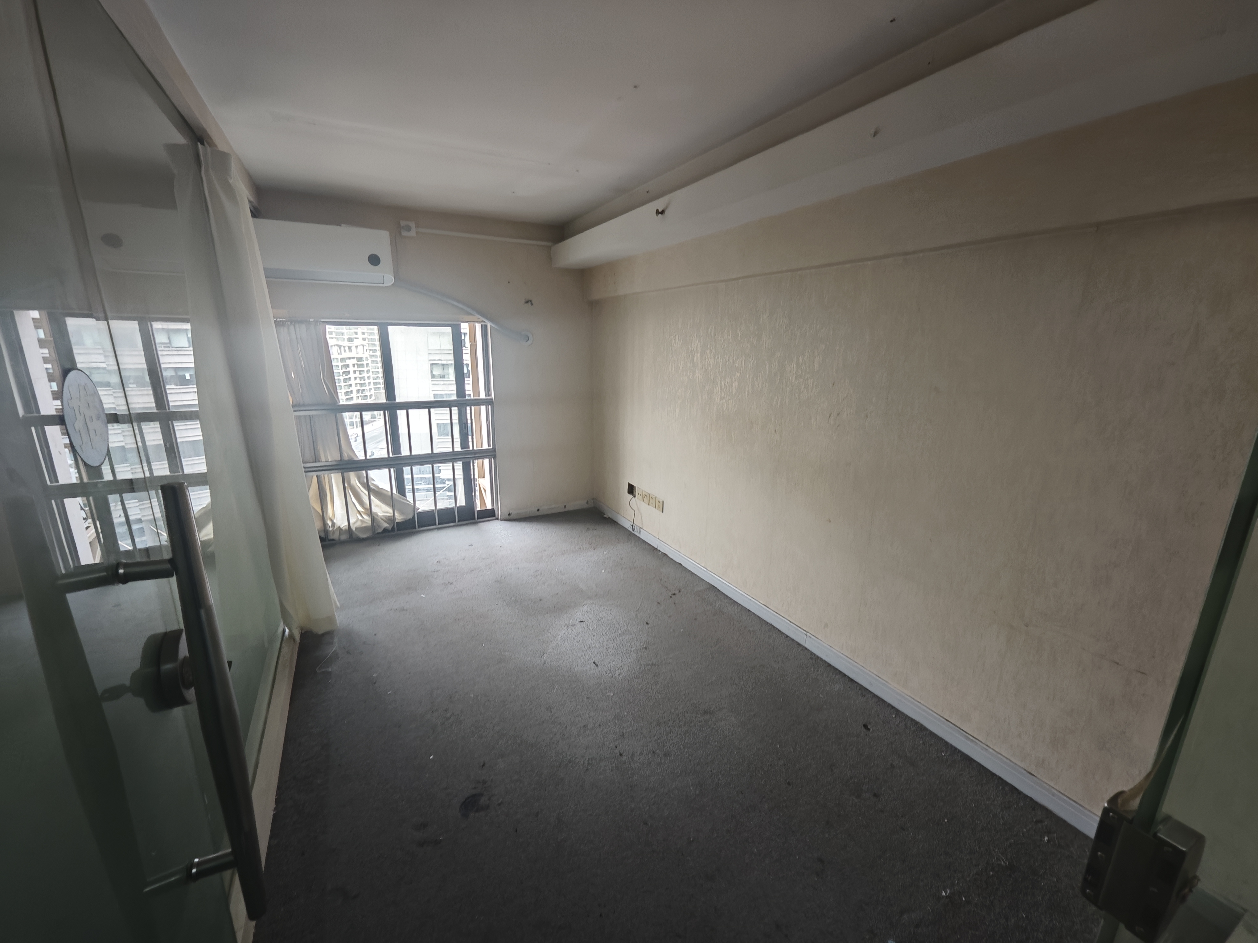 长寿路圣天地商务楼73平米写字楼出租