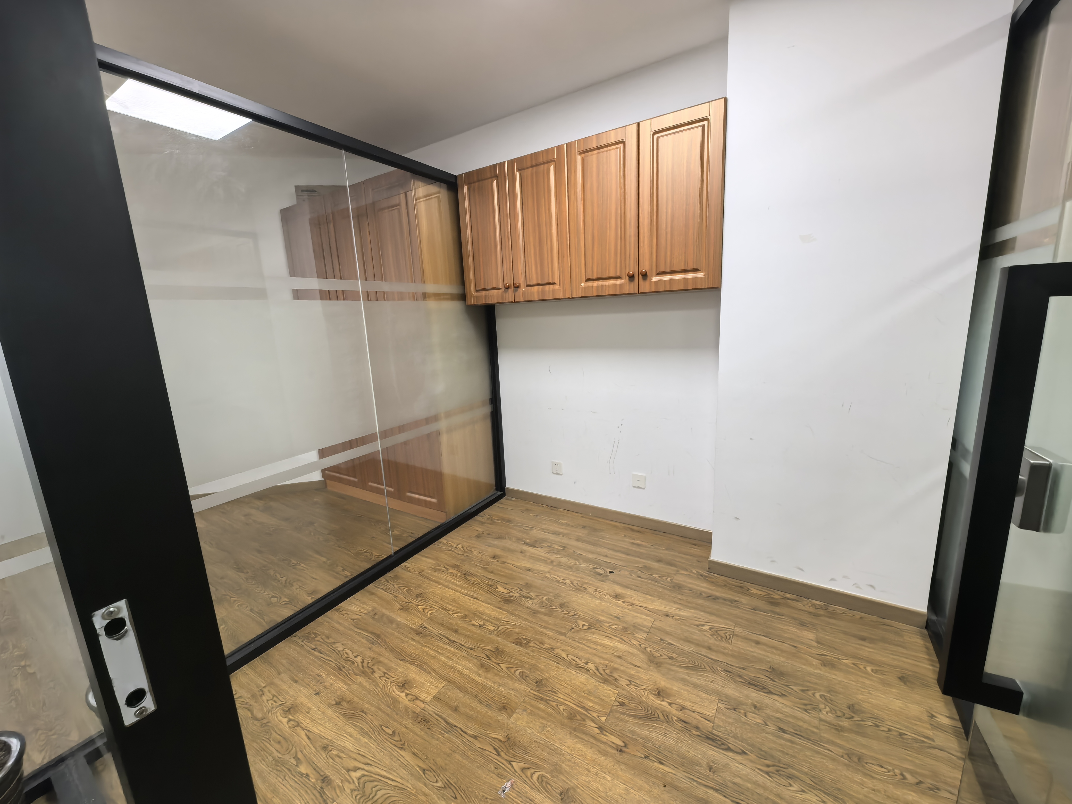 曹杨绿洲广场96平米写字楼出租