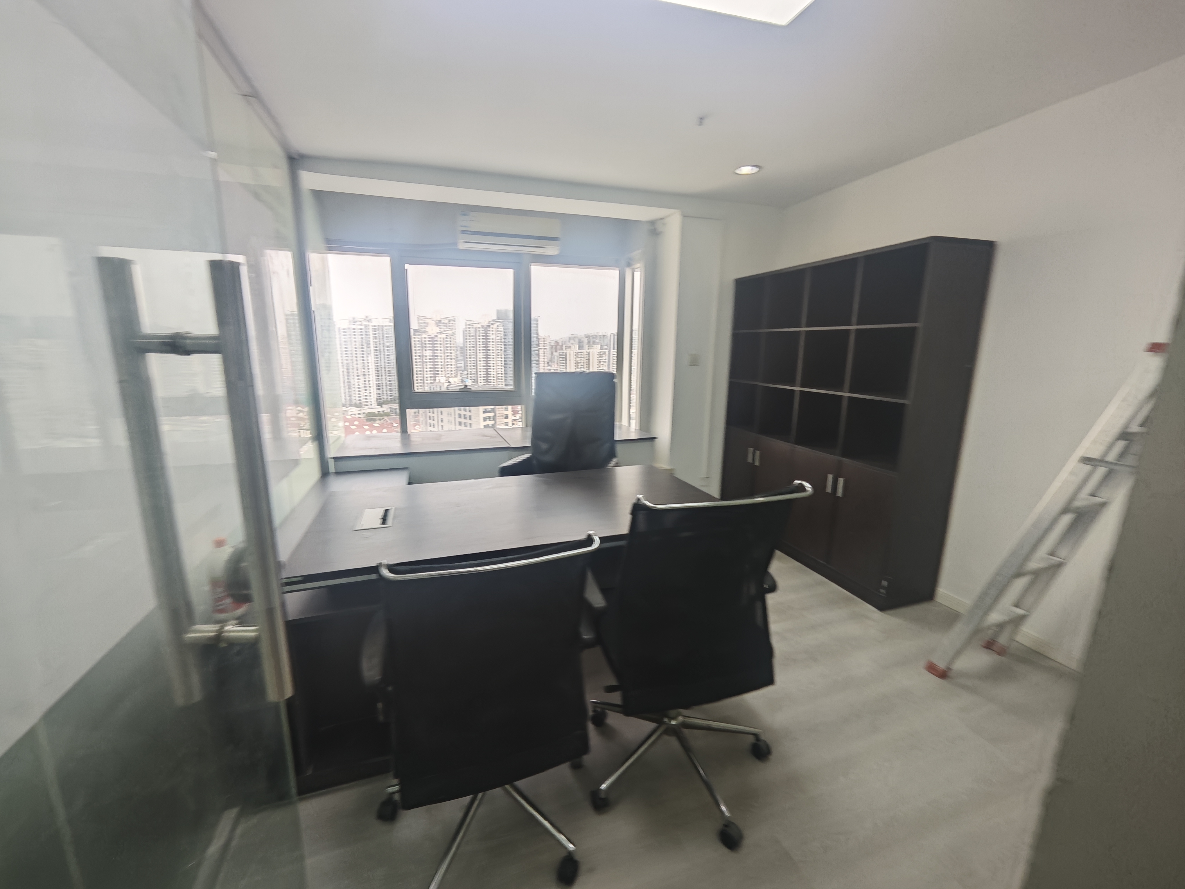 曹杨绿地同创大厦74平米写字楼出租