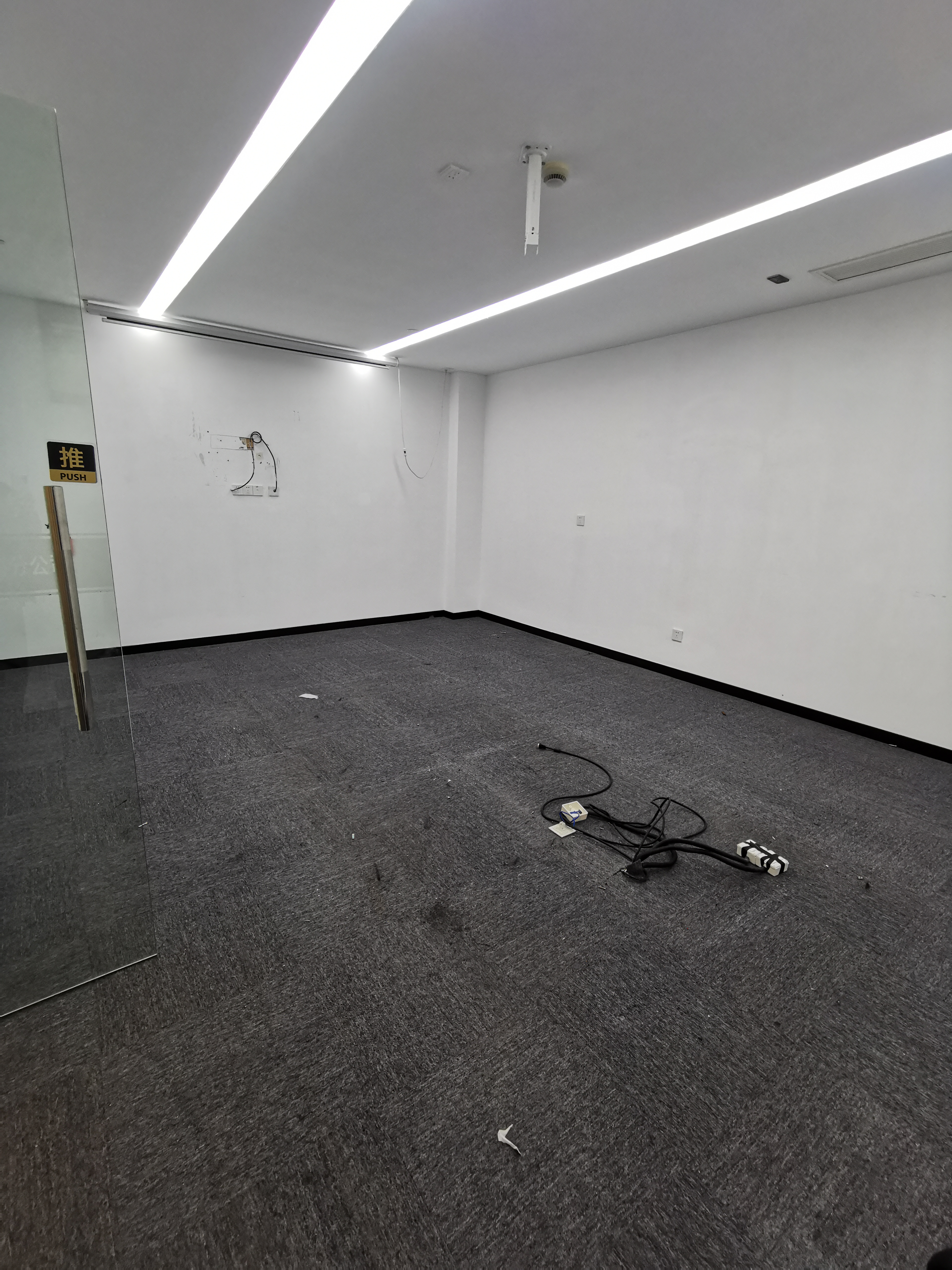 周家嘴路海上海248平米写字楼出租