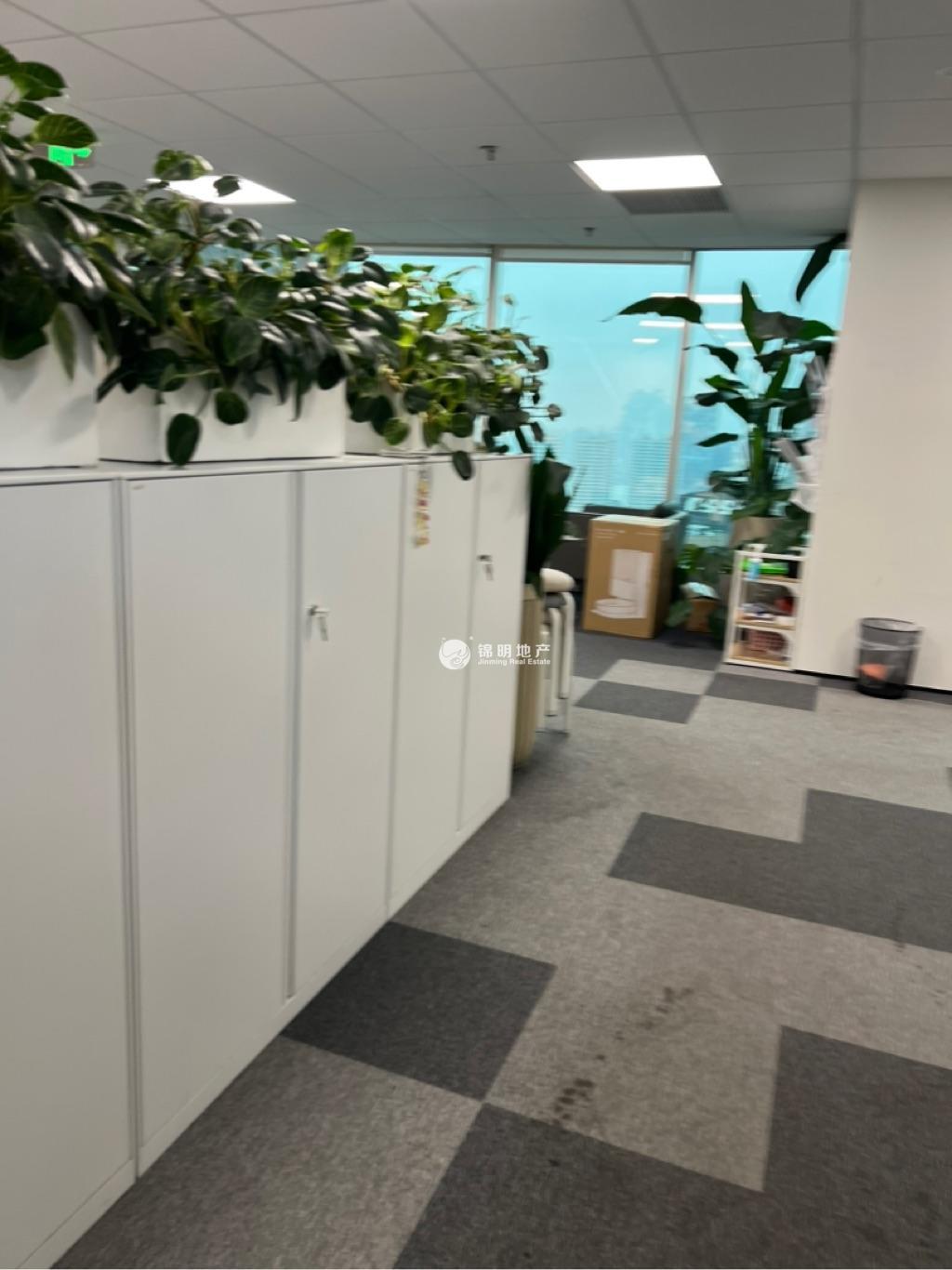 陆家嘴招商局大厦210平米写字楼出租
