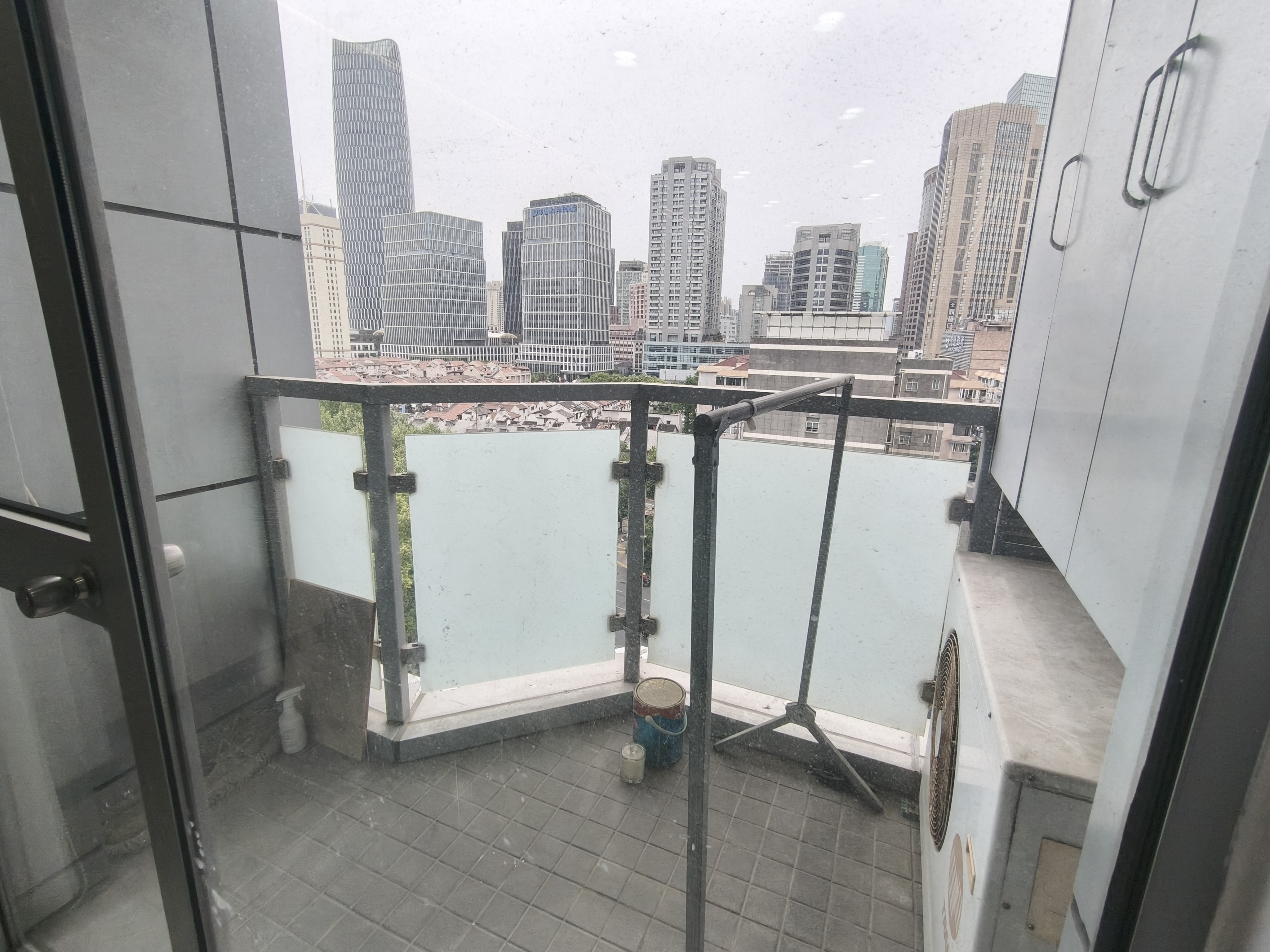 淮海中路淮海中华大厦58平米写字楼出租