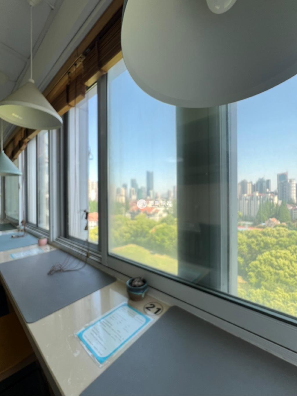 中山公园中西大厦152平米写字楼出租