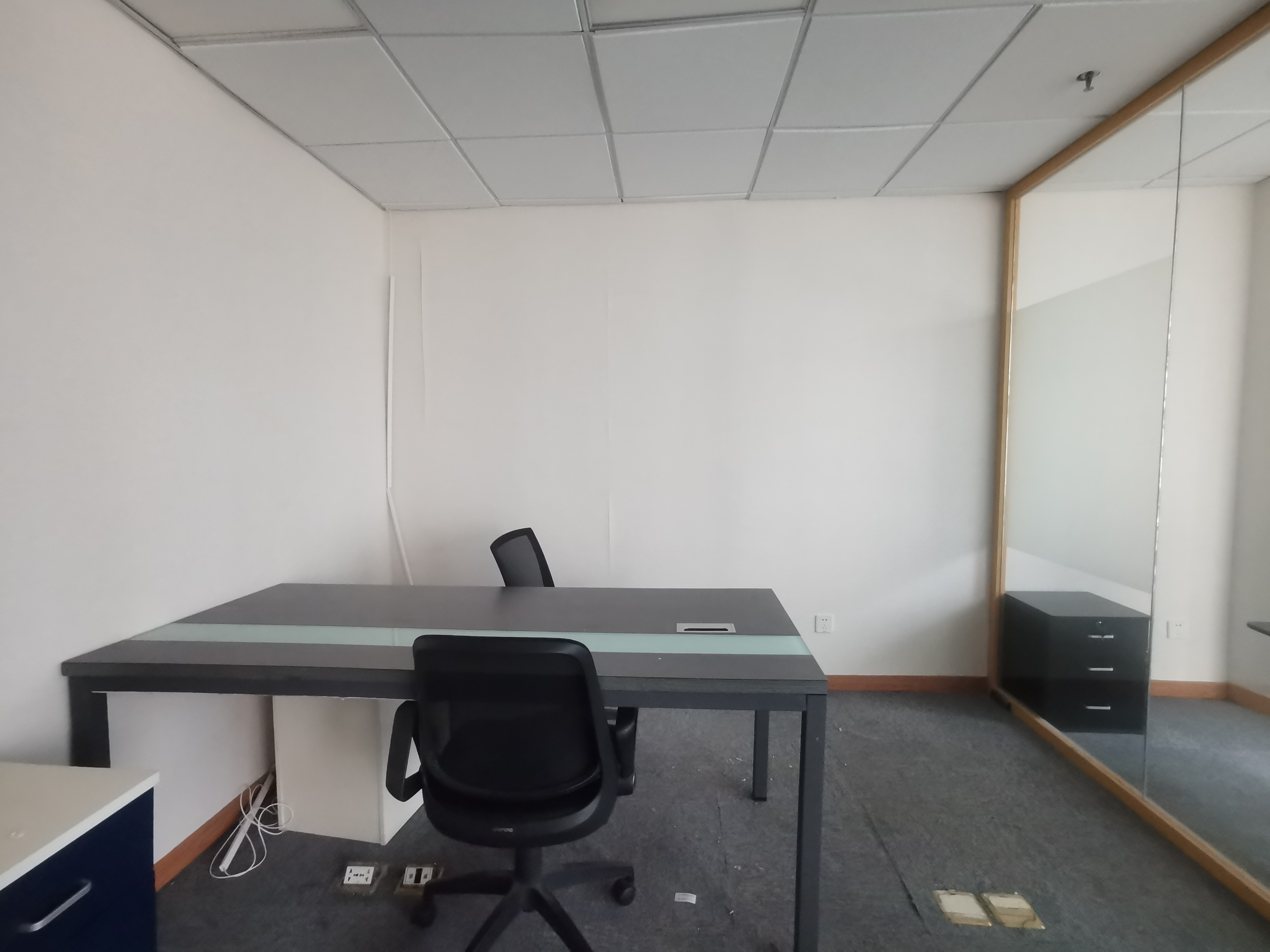 陆家嘴招商局大厦81平米写字楼出租