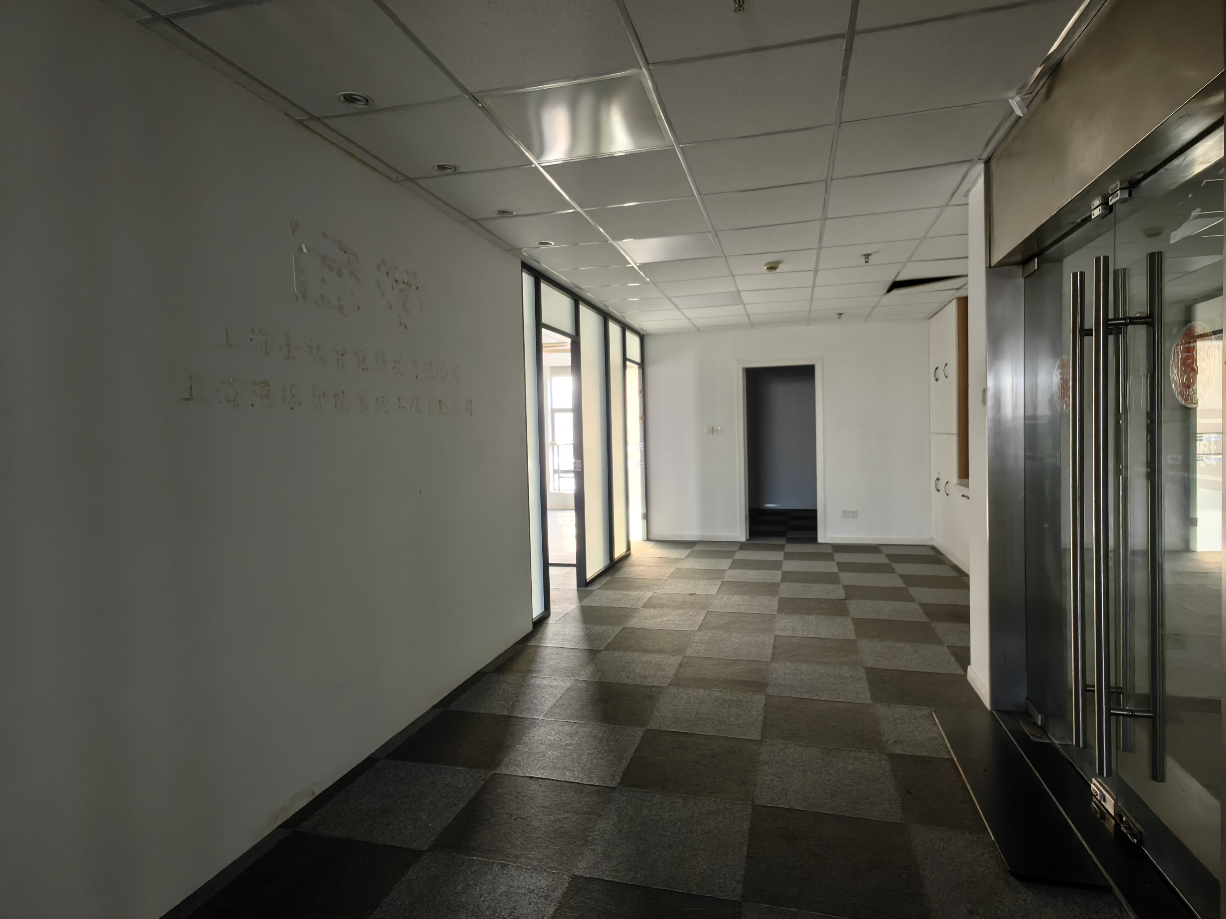 漕河泾莲花大厦289平米写字楼出租