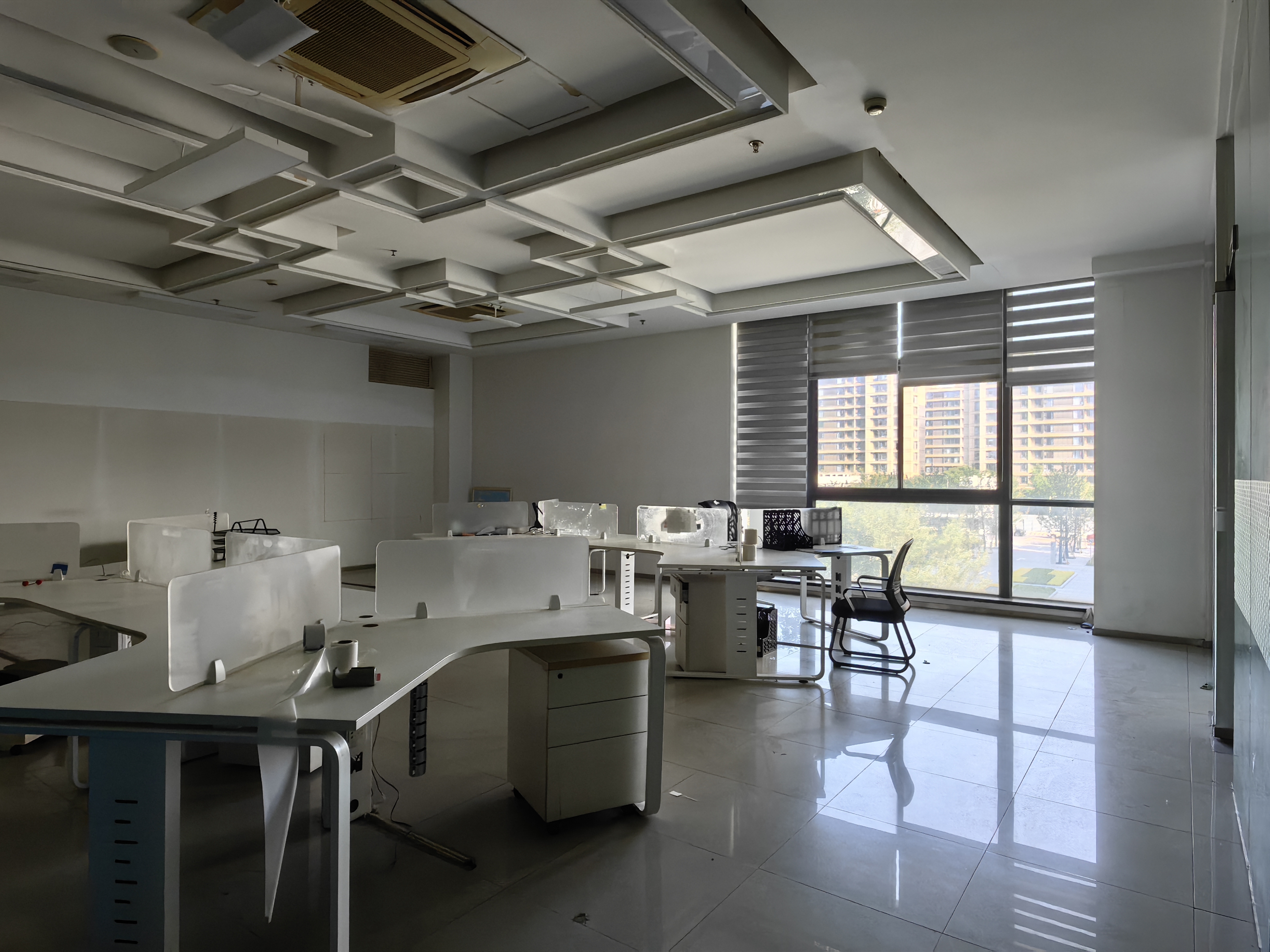 漕河泾莲花大厦661平米写字楼出租