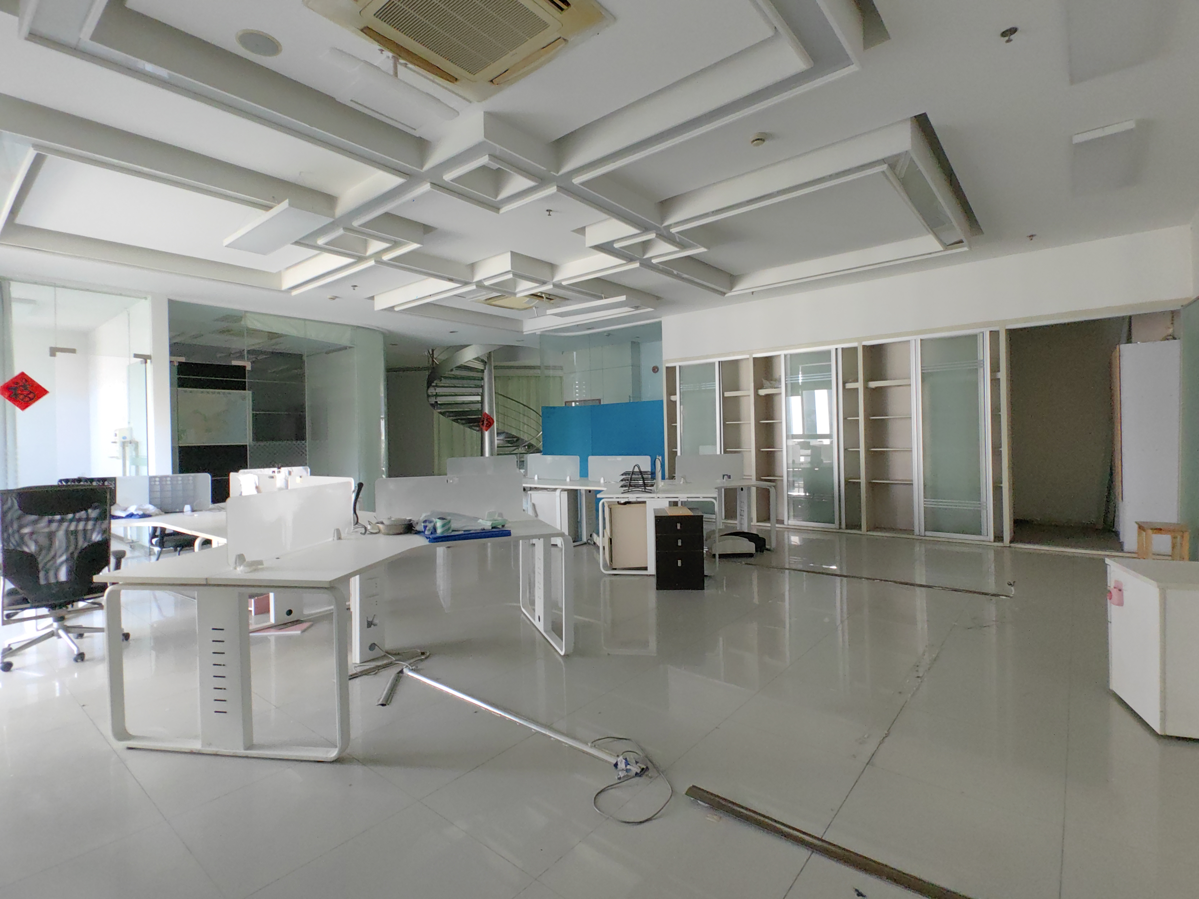 漕河泾莲花大厦661平米写字楼出租