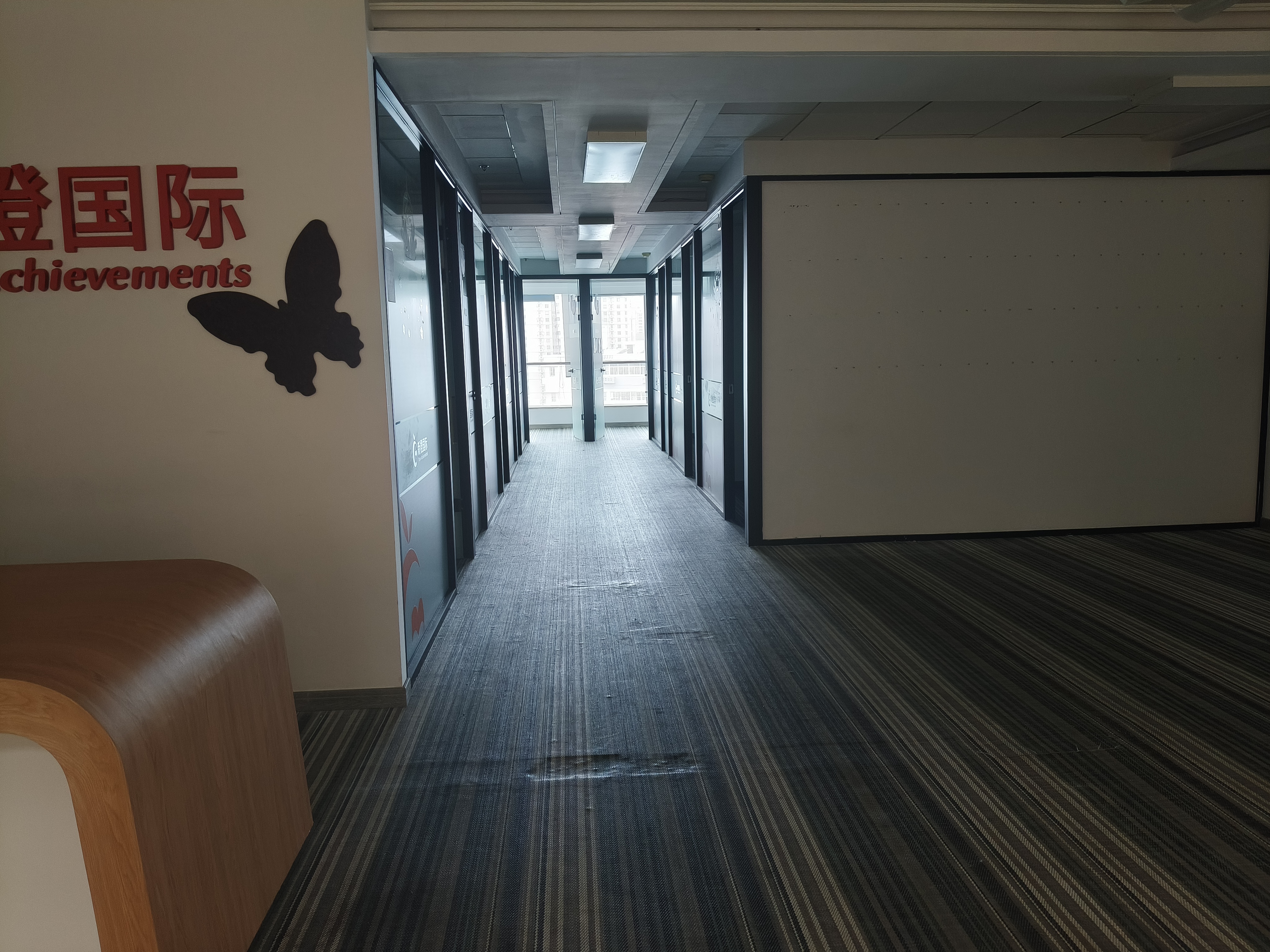萬體館飛洲國際廣場218平米寫字樓出租
