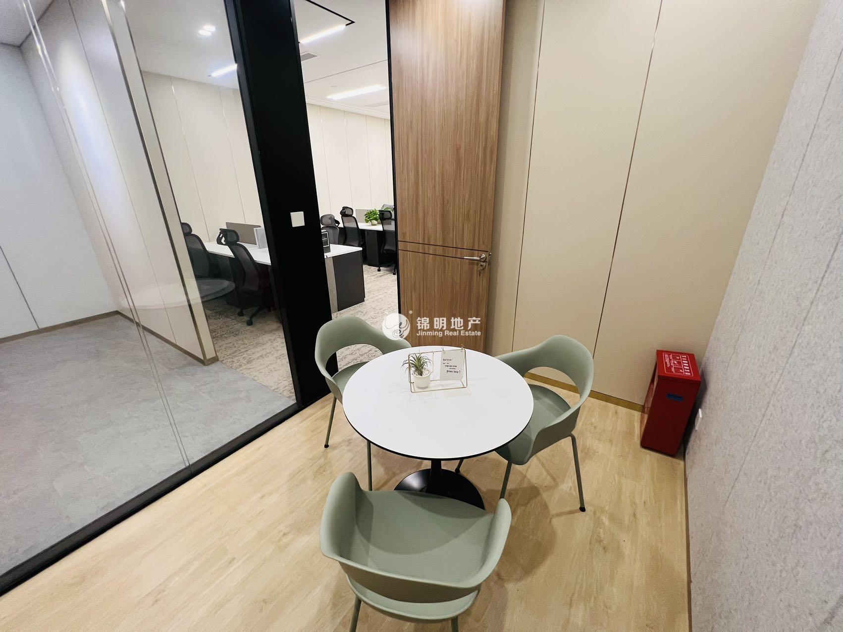 臨平路瑞虹企業(yè)天地110平米寫字樓出租