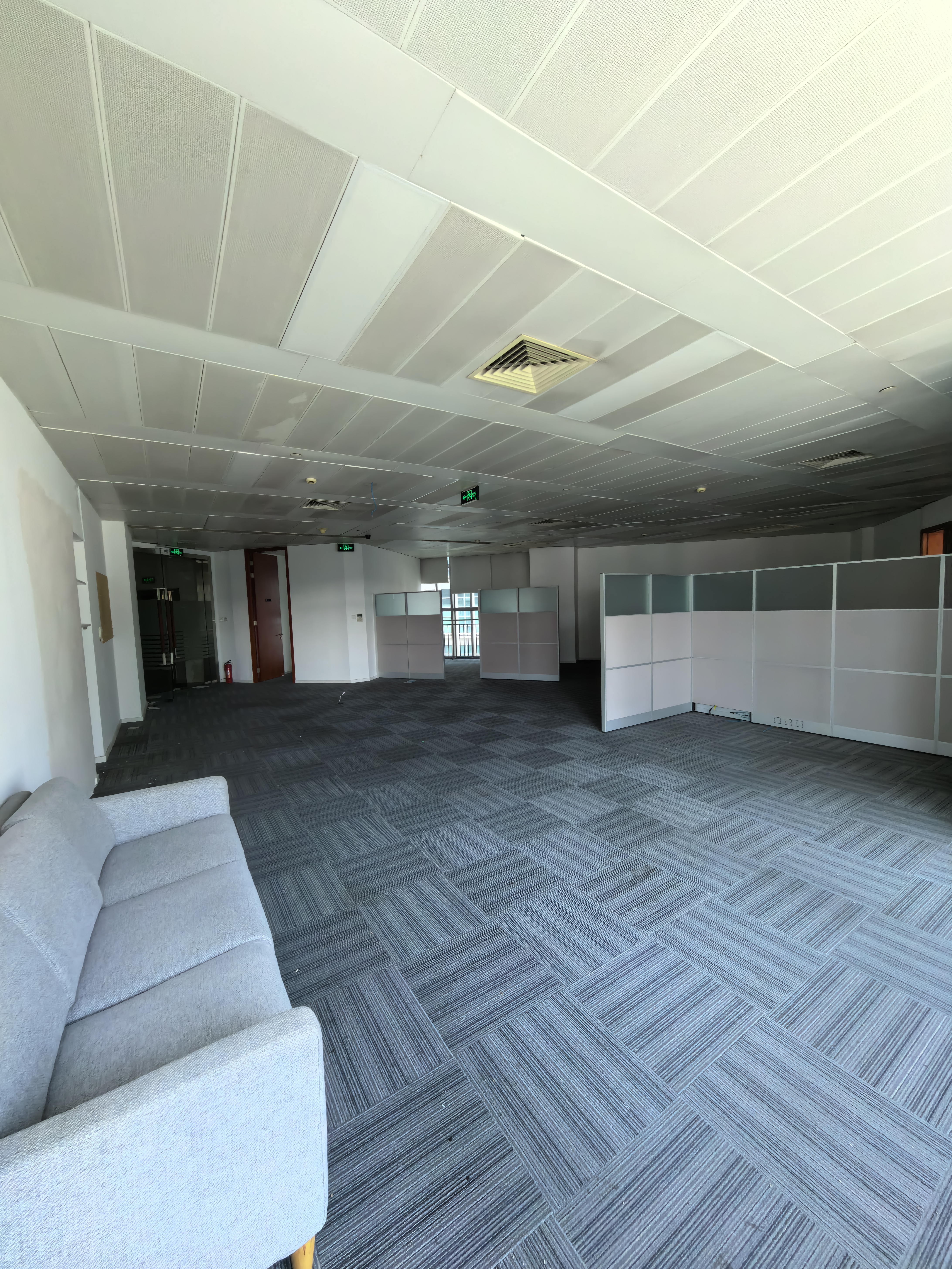 陆家嘴鄂尔多斯国际大厦230平米写字楼出租