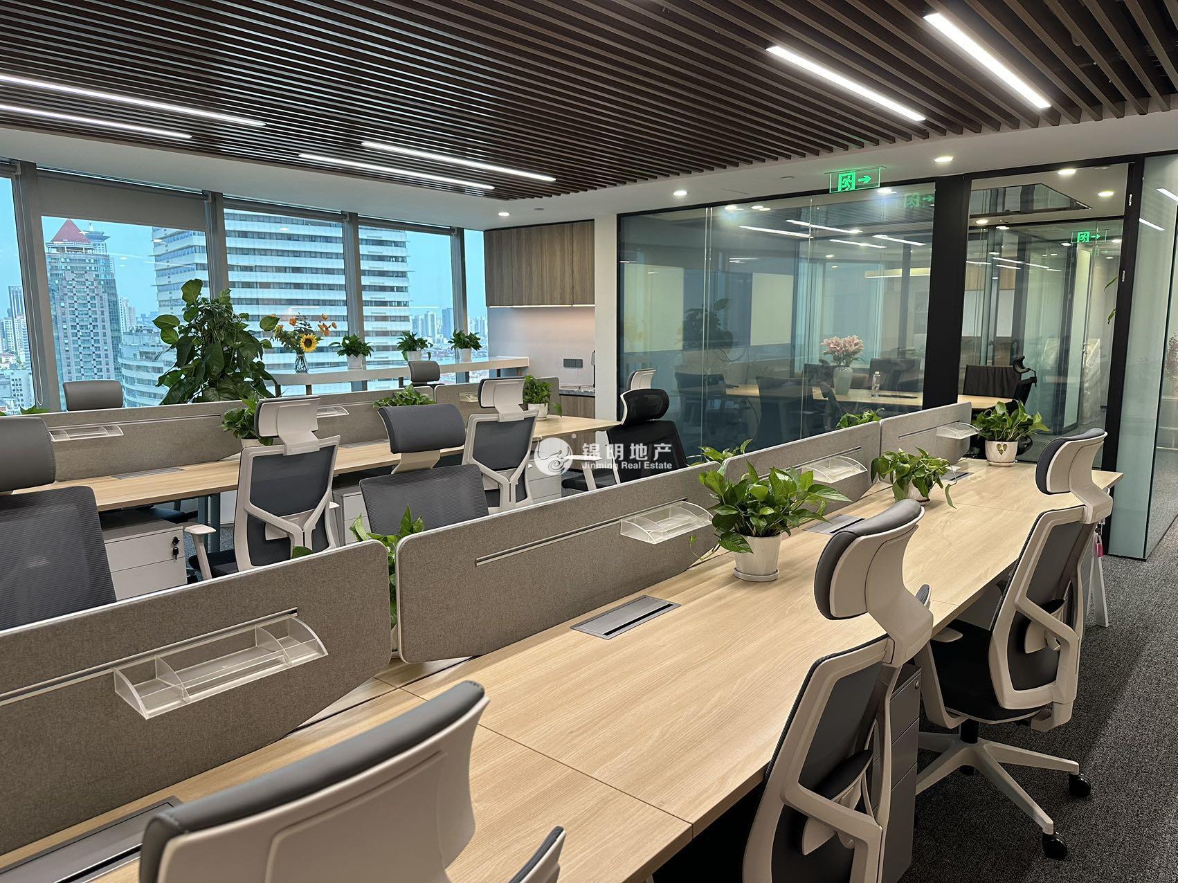 陆家嘴招商局大厦240平米写字楼出租