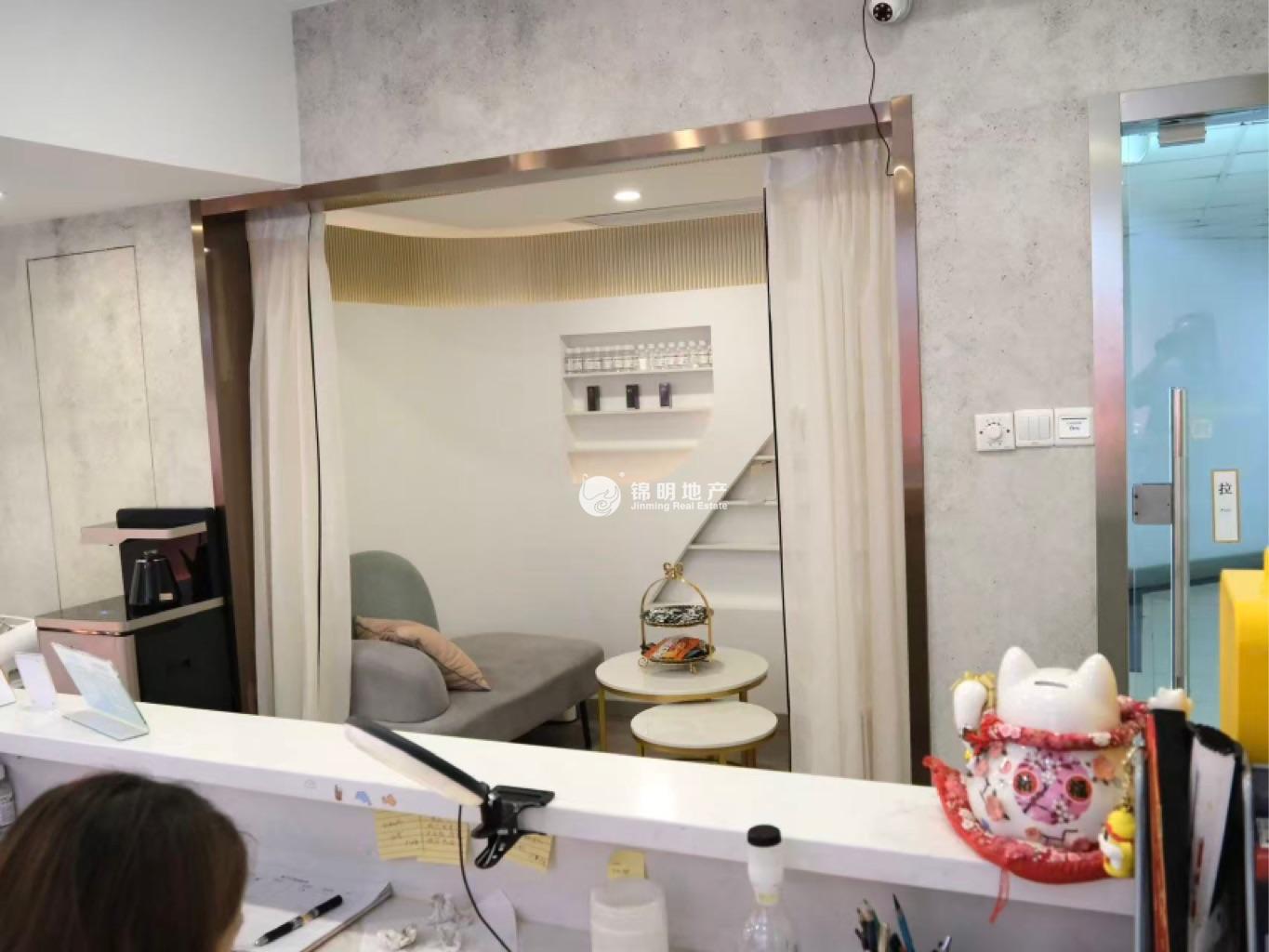 静安寺环球世界大厦117平米写字楼出租