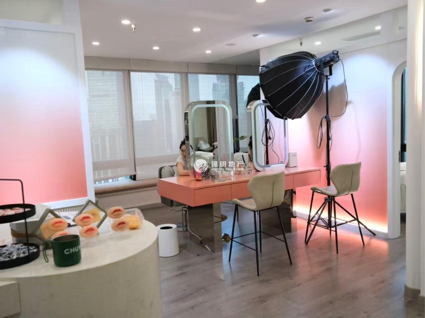 静安寺环球世界大厦117平米写字楼出租