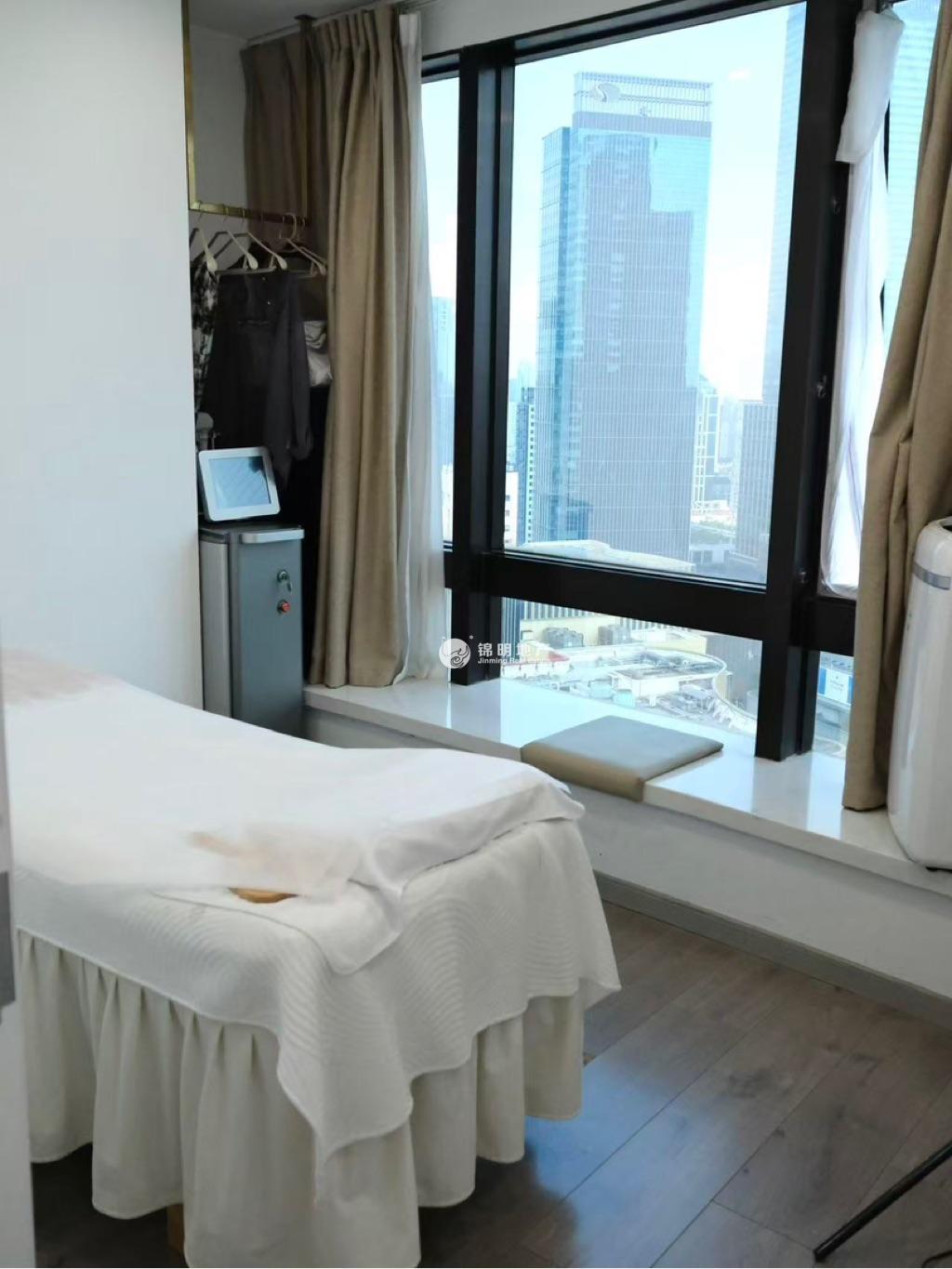 静安寺环球世界大厦117平米写字楼出租