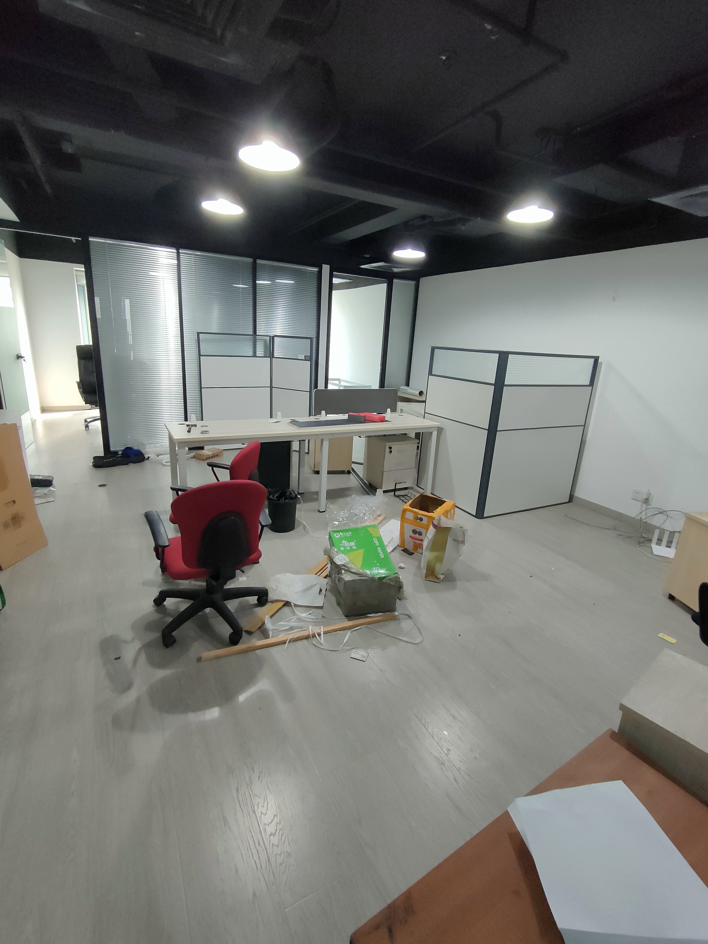 长风国盛中心220平米写字楼出租