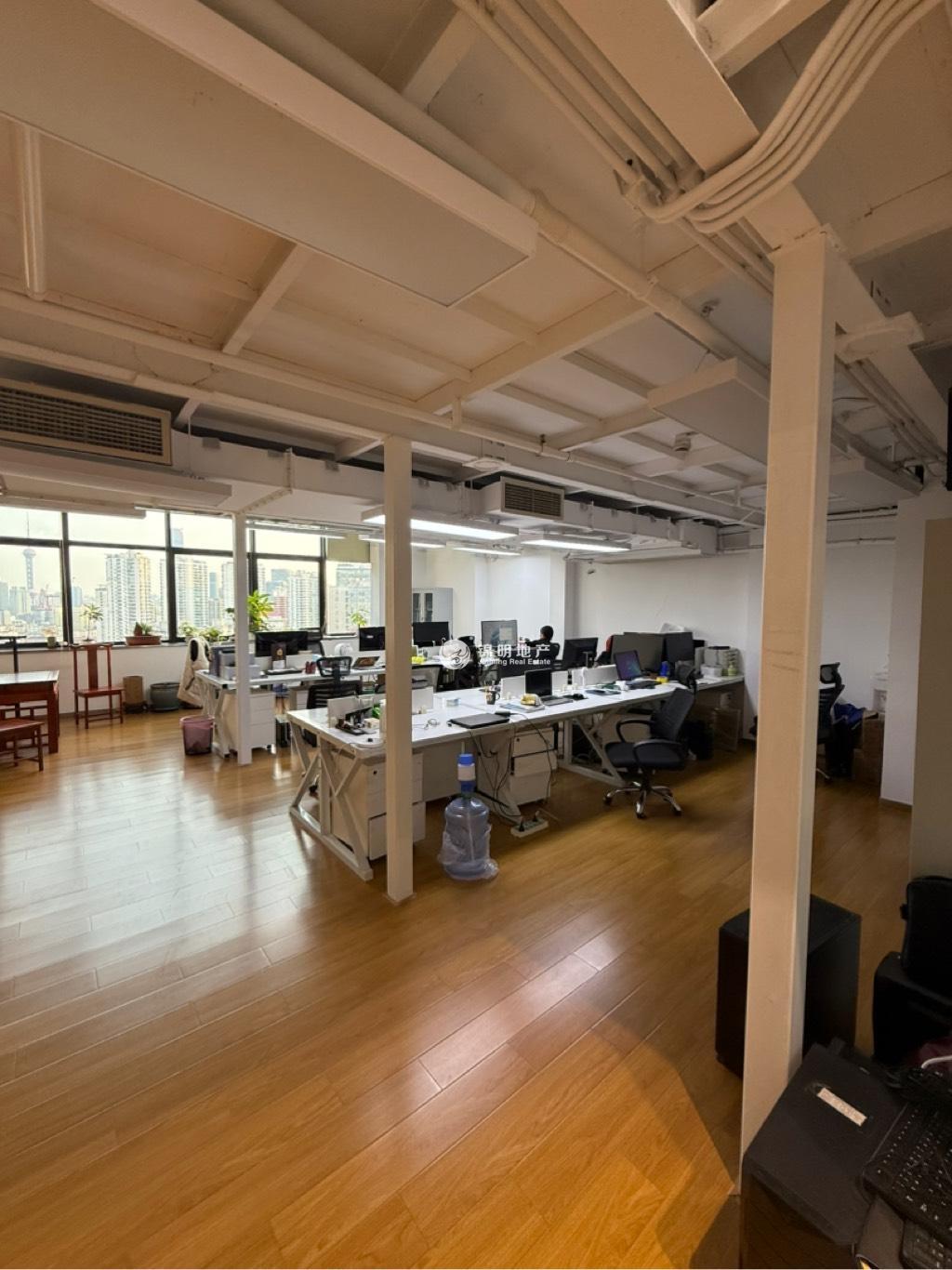 周家嘴路海上海258平米写字楼出租