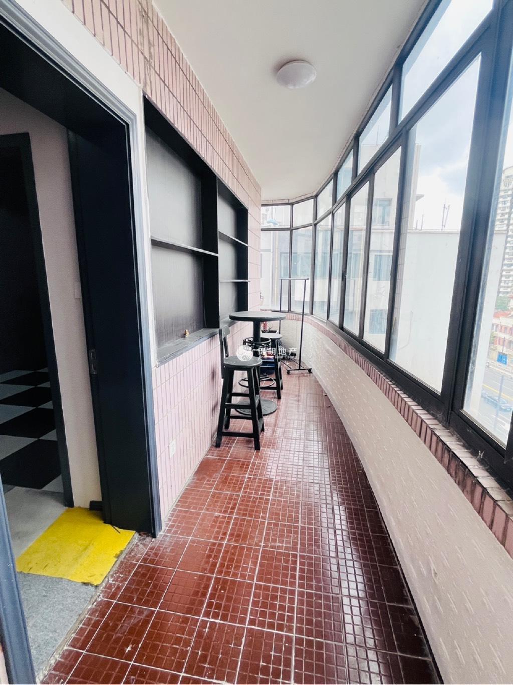 南京西路振安广场（恒安大厦）205平米写字楼出租