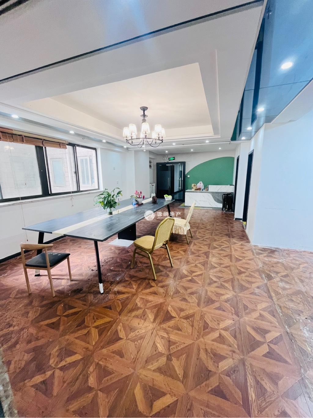 南京西路振安广场（恒安大厦）205平米写字楼出租