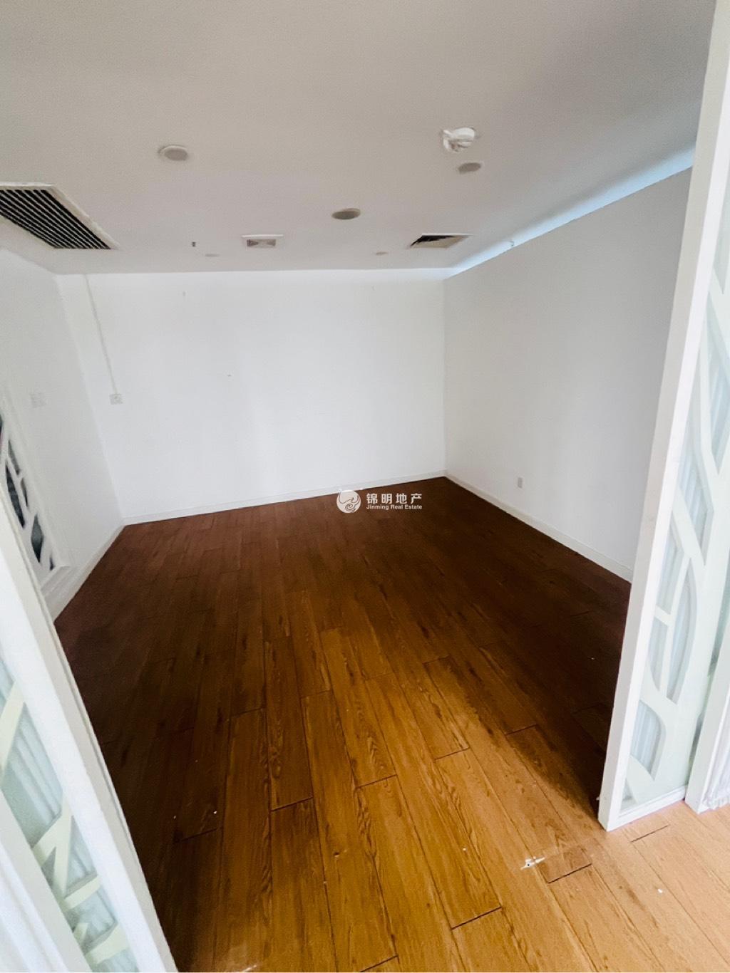 南京西路和一大厦310平米写字楼出租