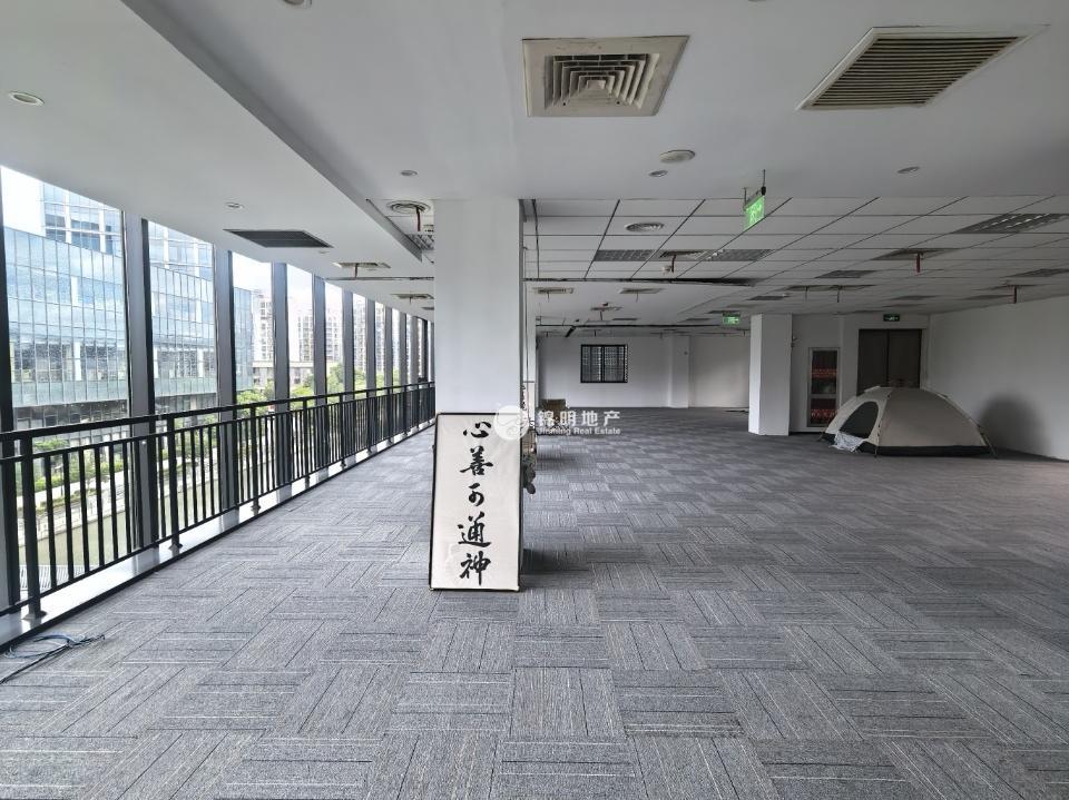 江桥绿地北虹桥科技园814平米写字楼出租