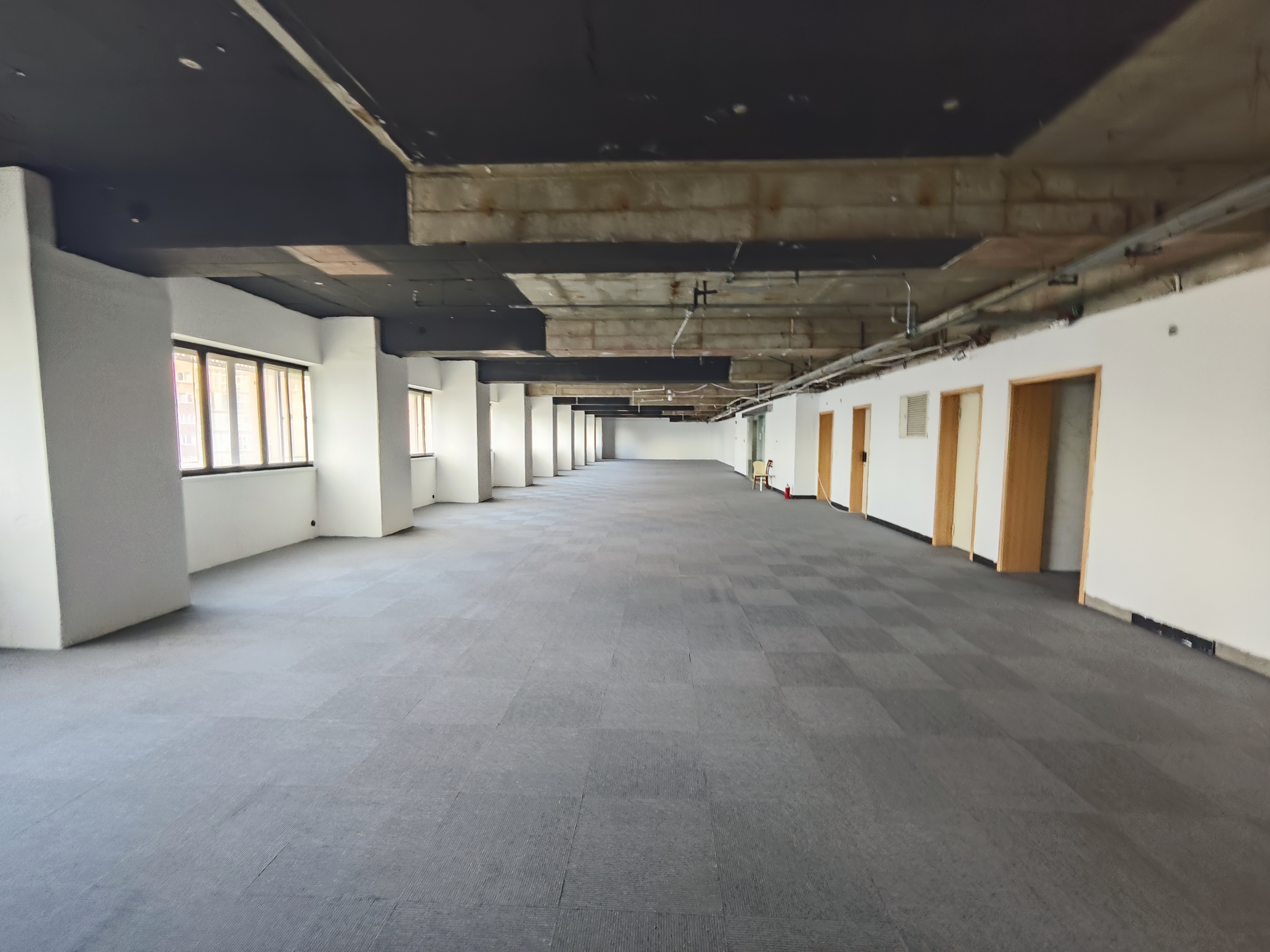 真如中友大厦531平米写字楼出租