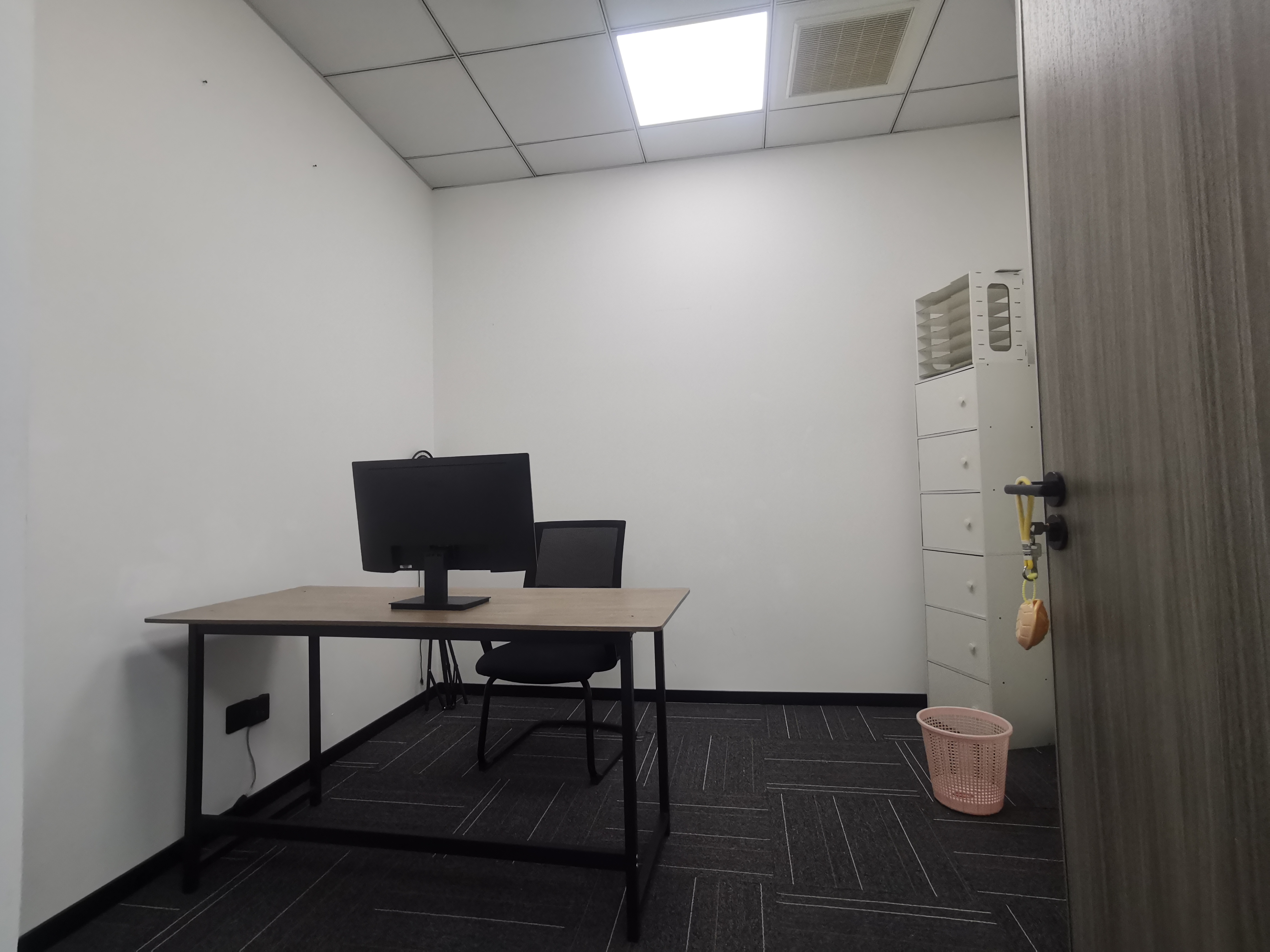 陆家嘴鄂尔多斯国际大厦149平米写字楼出租