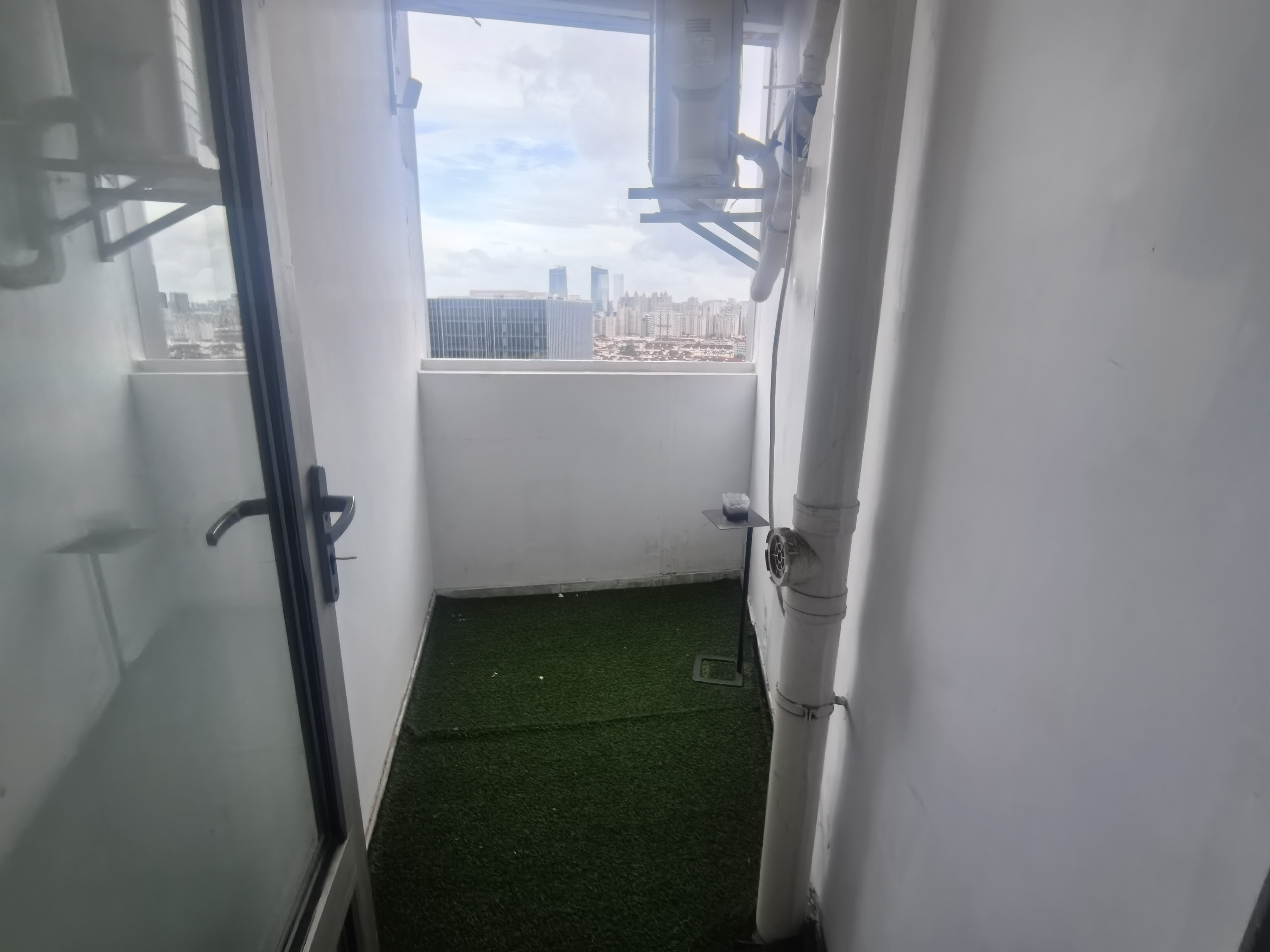 徐家汇嘉汇国际广场63平米写字楼出租