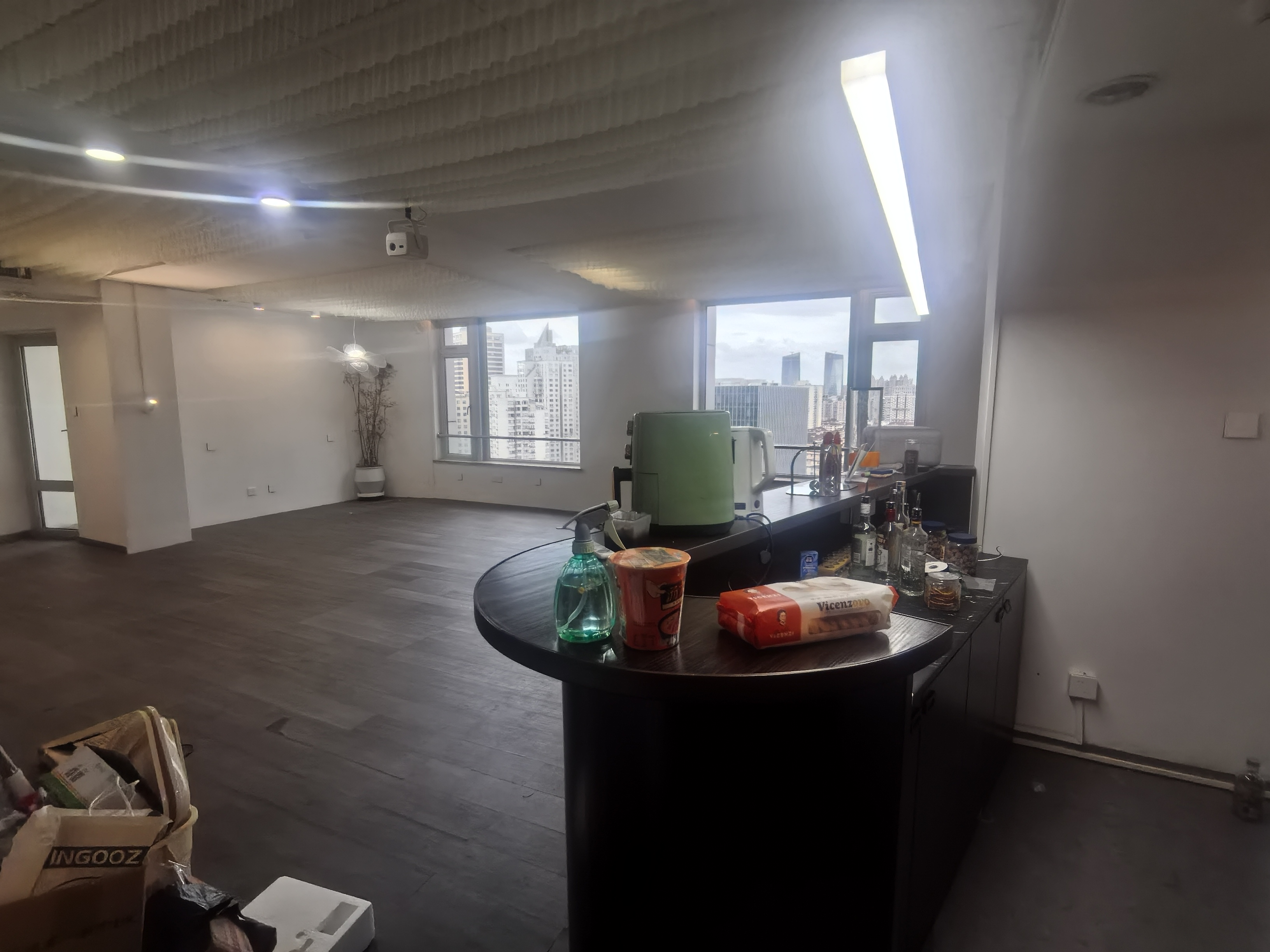 徐家汇嘉汇国际广场63平米写字楼出租